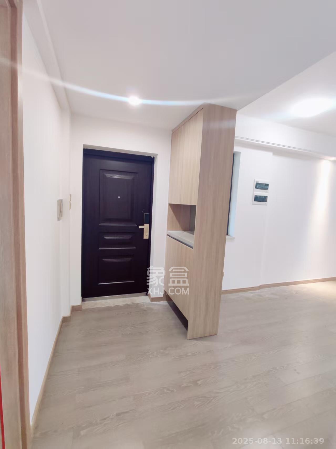 澳海澜庭  3室2厅2卫    1600.0元/月室内图