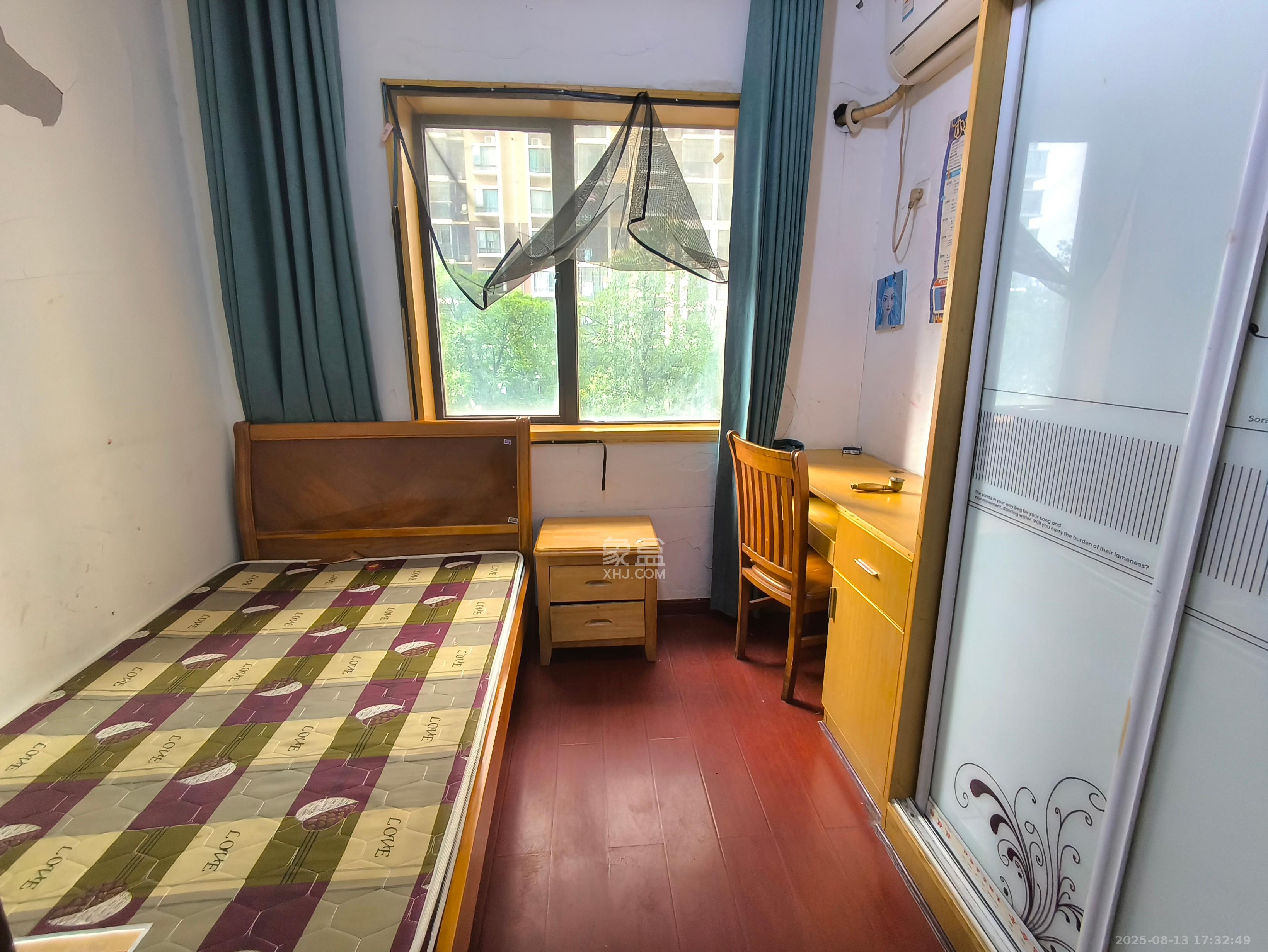 中国铁建国际城一期 3室2厅1卫 1350.0元/月 中国铁建国际城一期 3室2厅1卫 1350.0元/月室内图