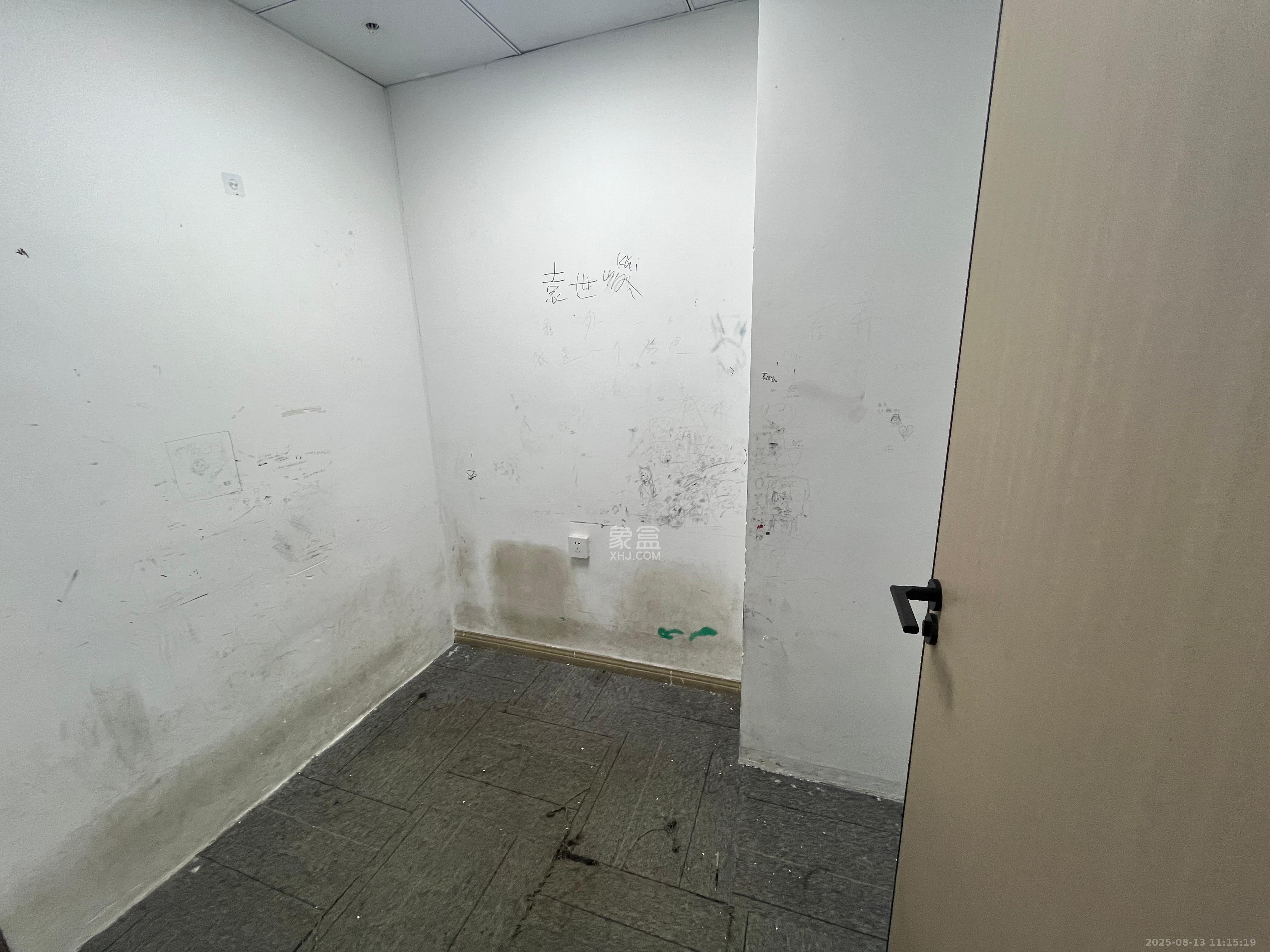 佳天国际新城 2室1厅1卫 2700.0元/月 佳天国际新城 2室1厅1卫 2700.0元/月室内图