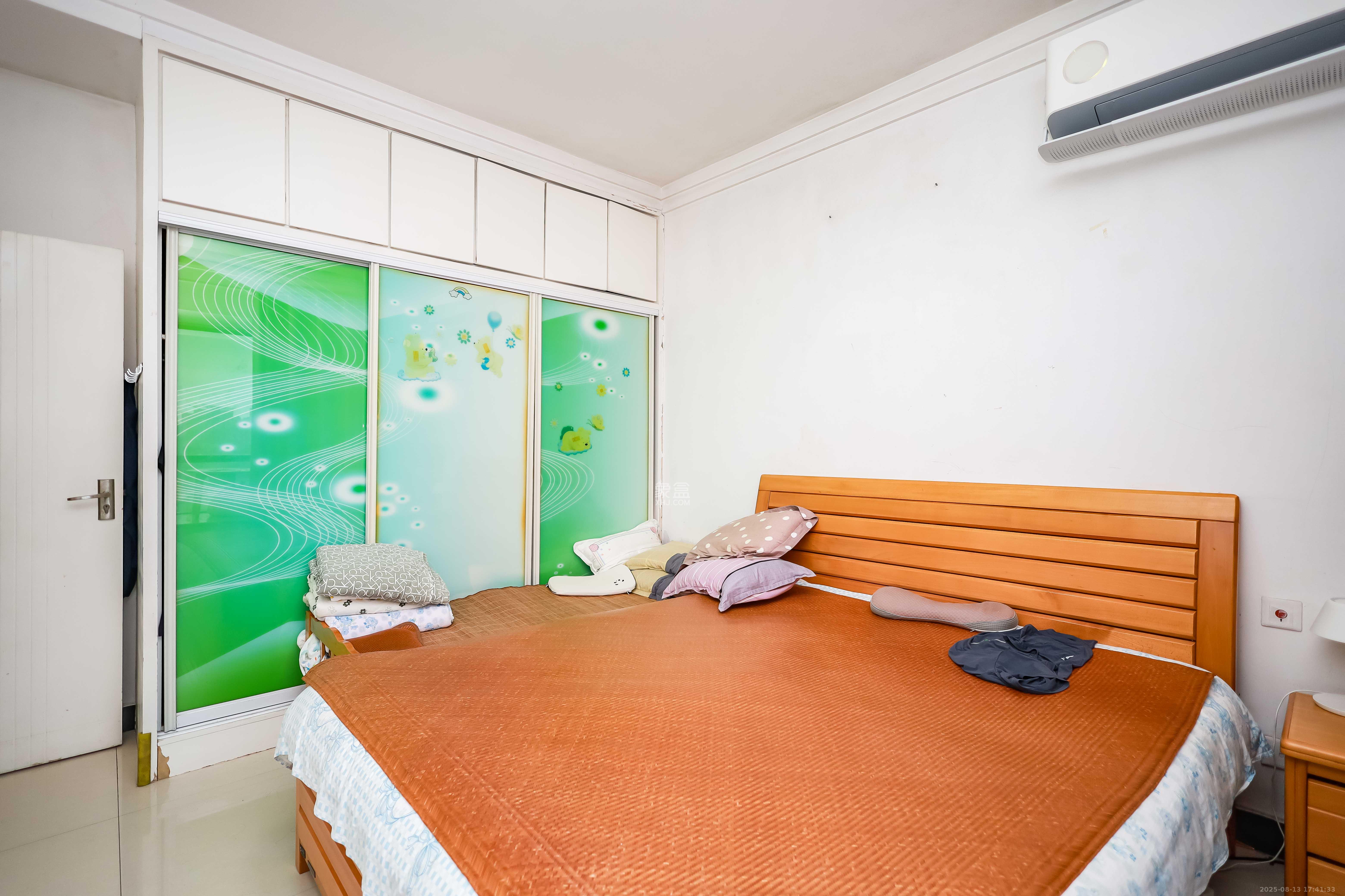 莱茵城  3室2厅1卫    66.8万卧室