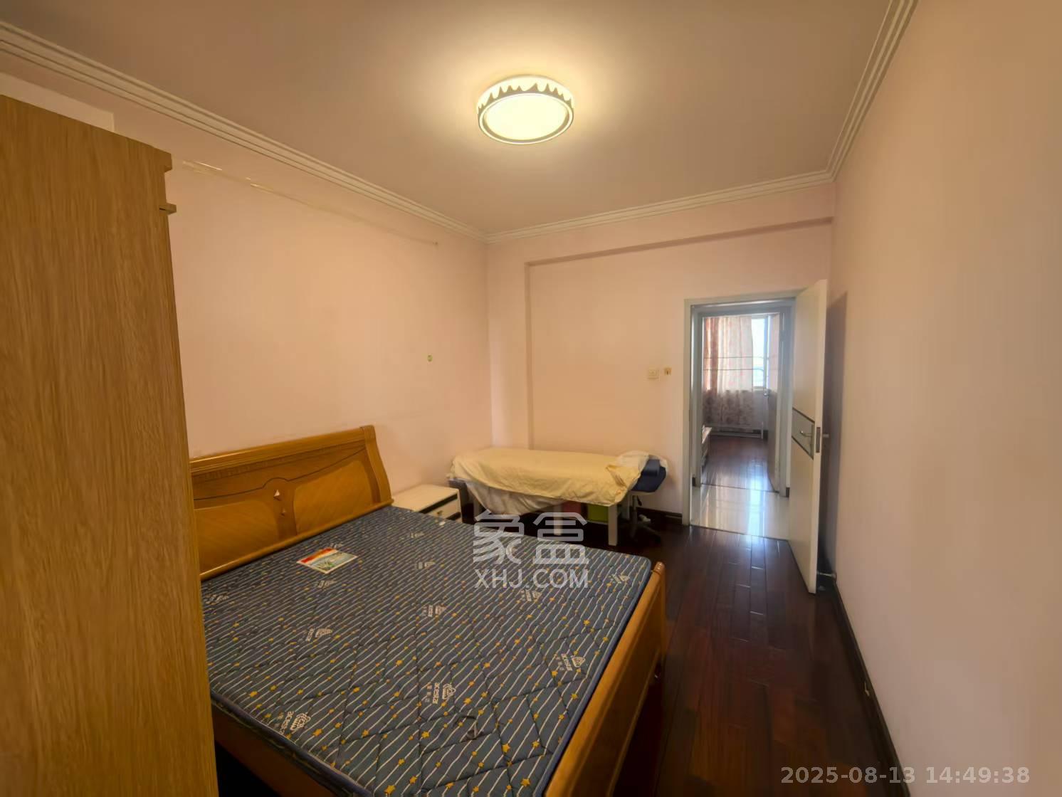 长沙市建筑工程质监站宿舍(质监局宿舍)  4室2厅1卫    2800.0元/月 长沙市建筑工程质监站宿舍(质监局宿舍)  4室2厅1卫    2800.0元/月