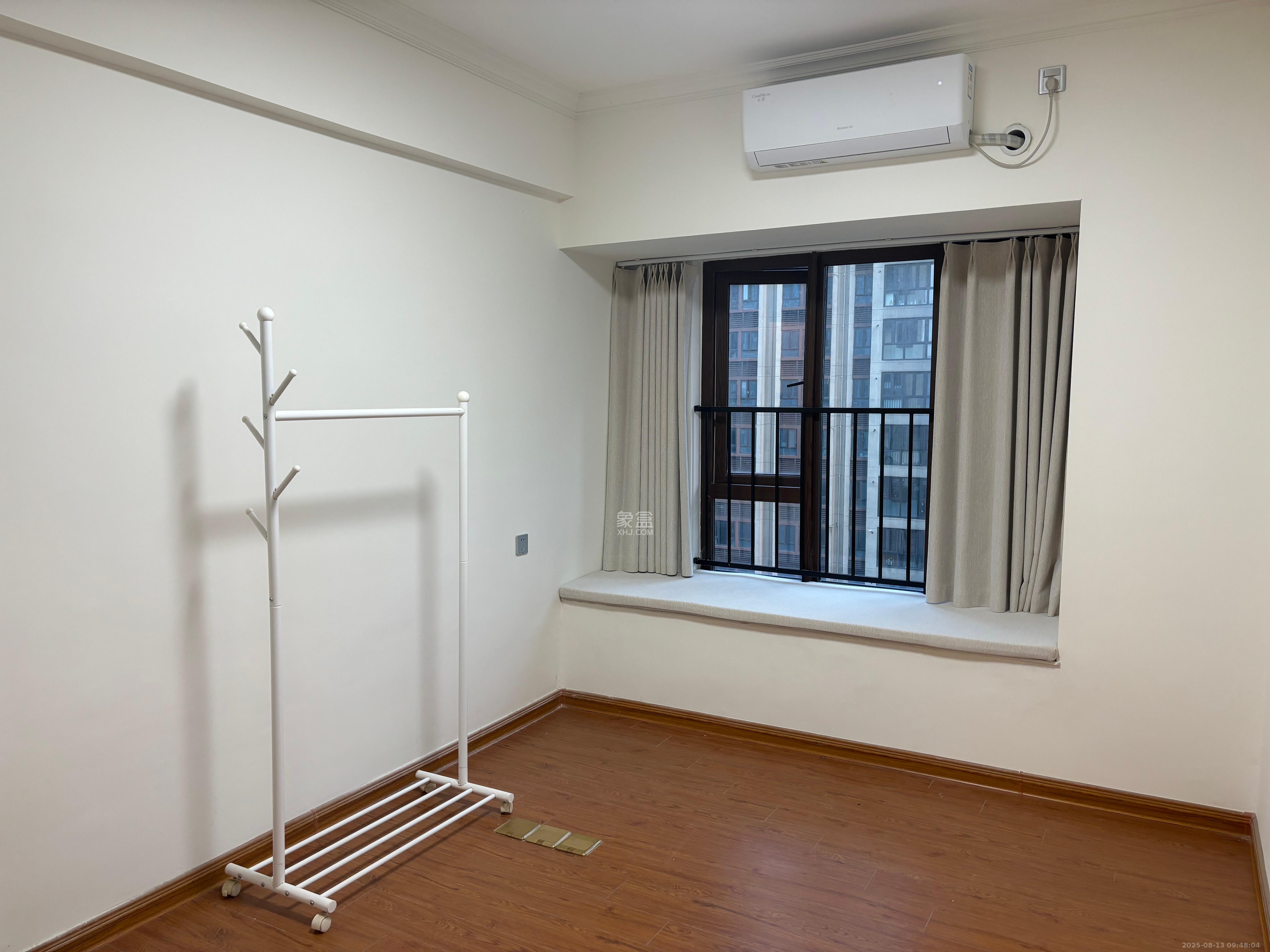 碧桂园高尔夫花园  4室2厅2卫    2600.0元/月 碧桂园高尔夫花园  4室2厅2卫    2600.0元/月室内图