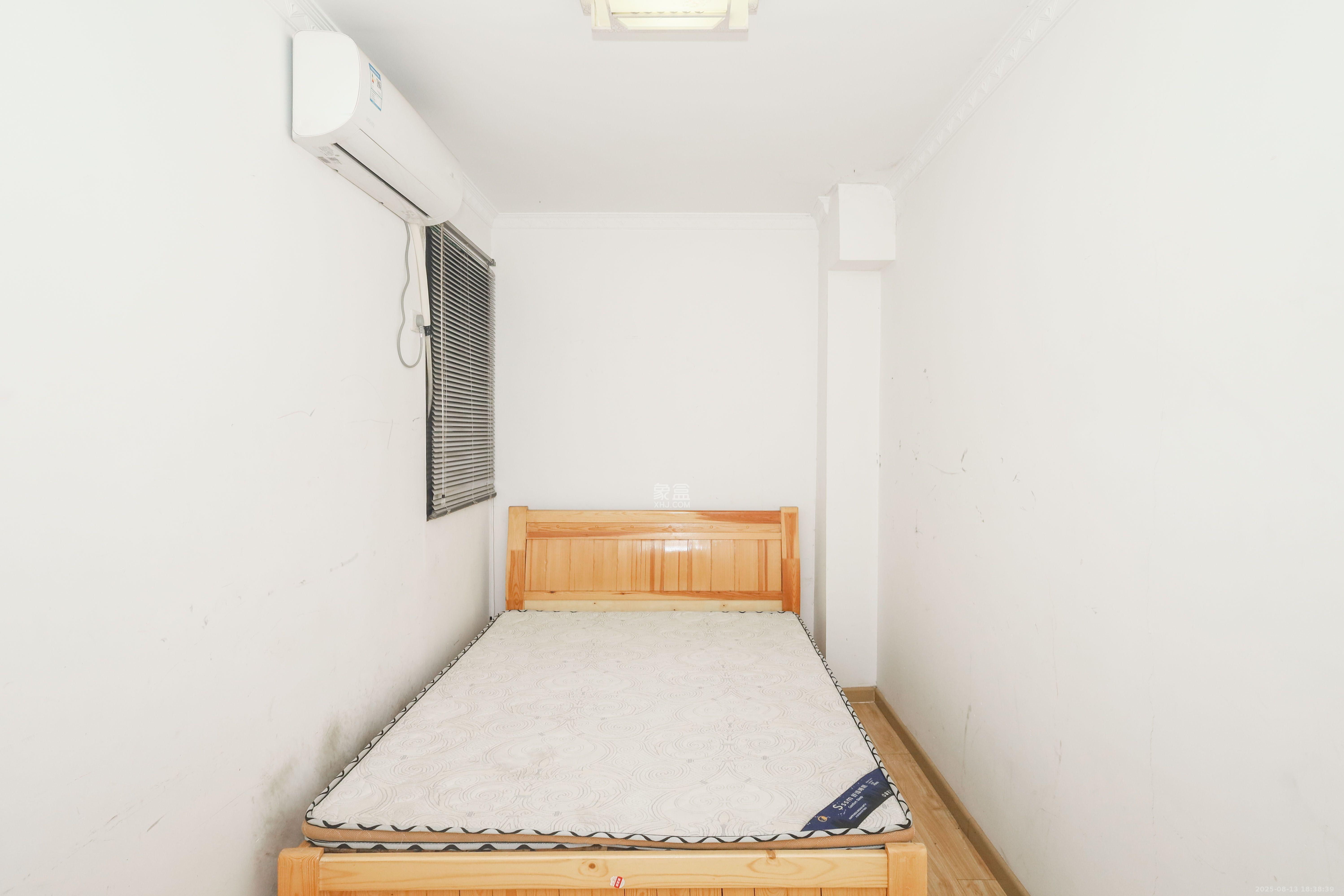 保利麓谷林语E区  4室2厅2卫   2800.00元/月室内图