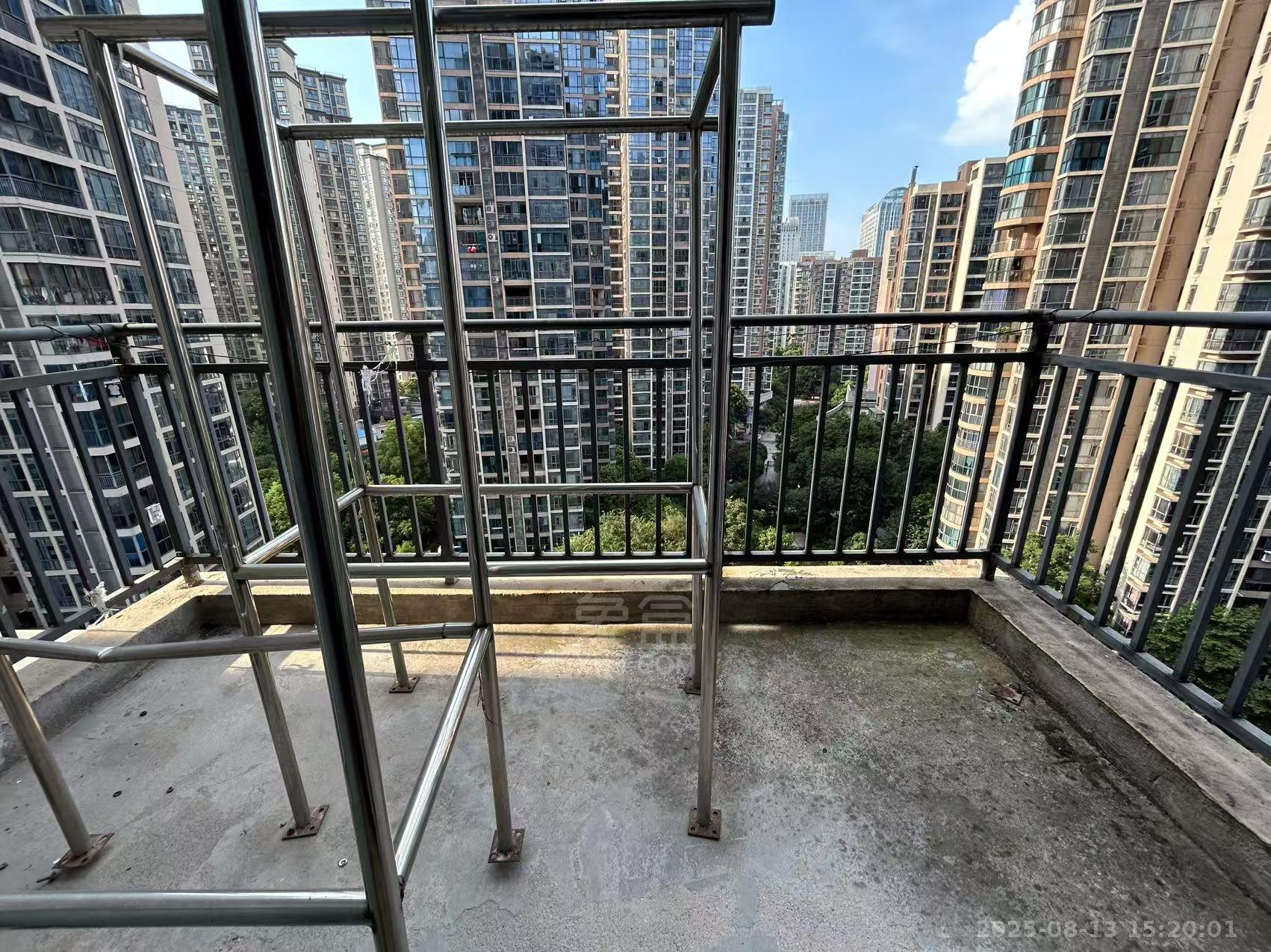 庐山春天早安华晨 3室2厅1卫 1200.0元/月 庐山春天早安华晨 3室2厅1卫 1200.0元/月室内图