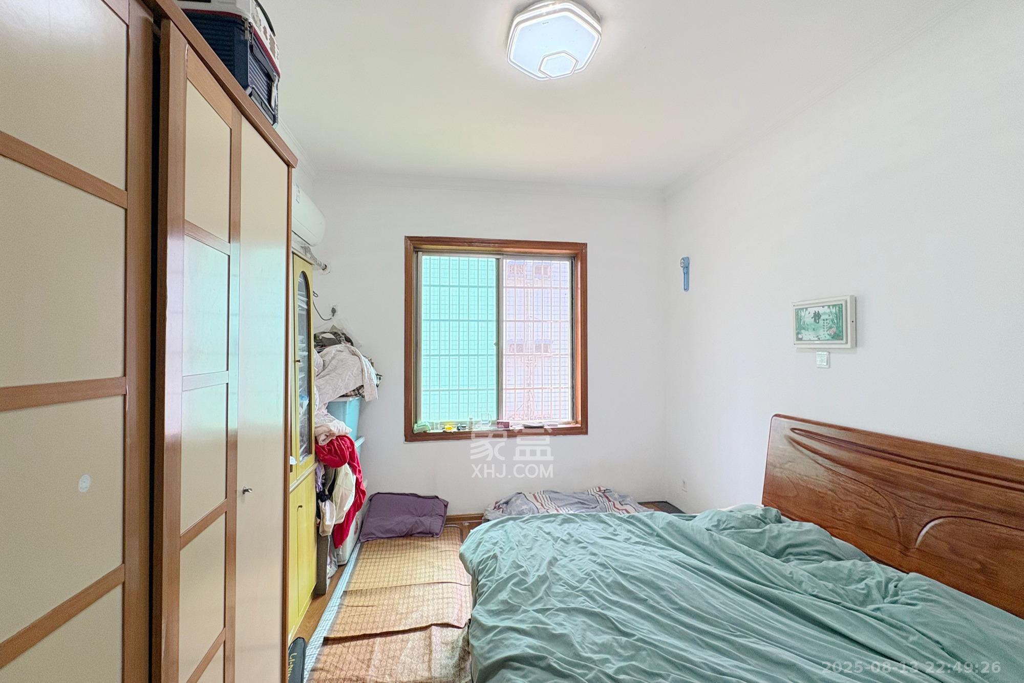 火星镇开发区（烟草公司宿舍）  3室2厅2卫    79.8万卧室