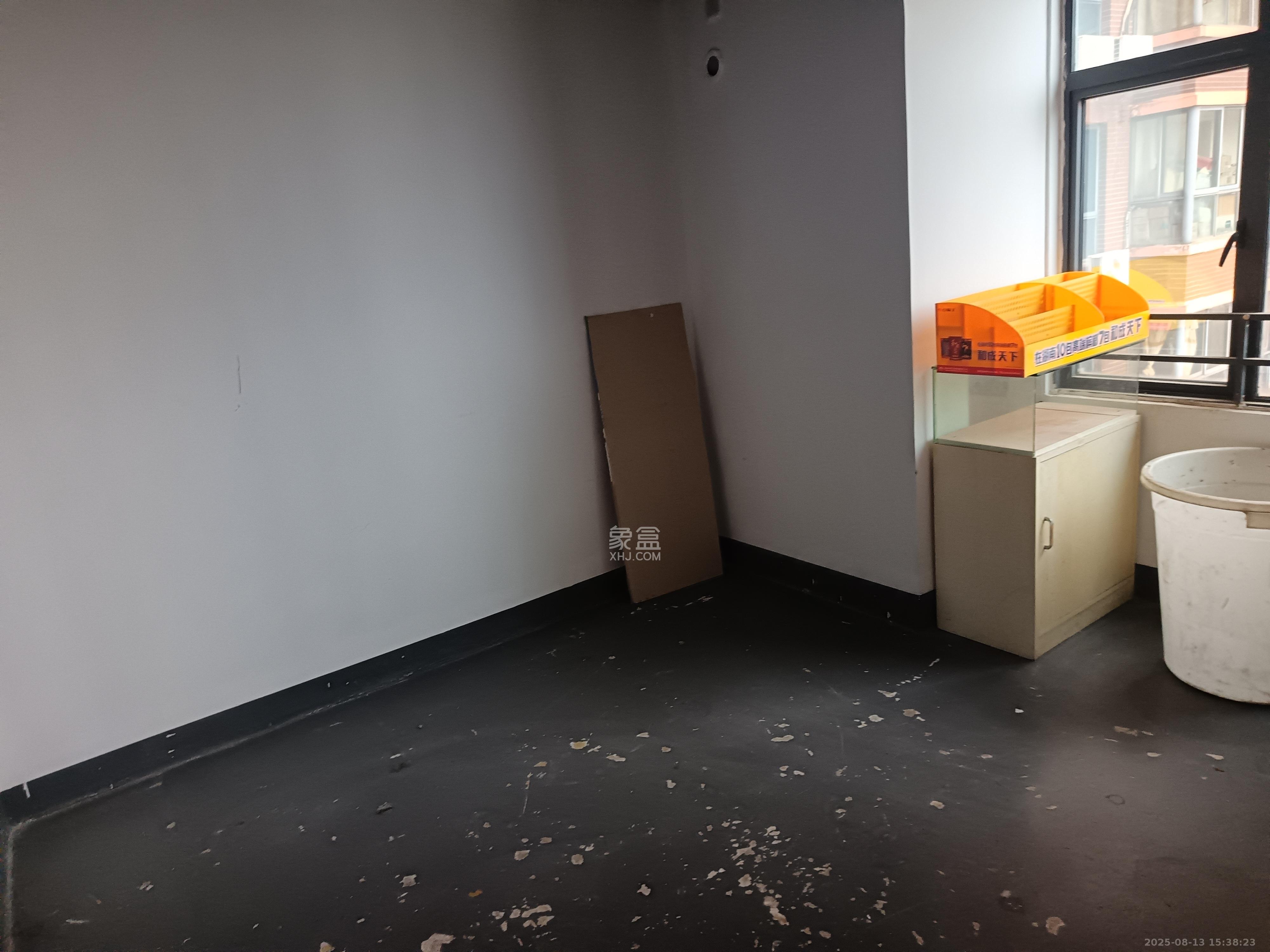 尚城 1室1厅1卫 9000.0元/月 尚城 1室1厅1卫 9000.0元/月室内图