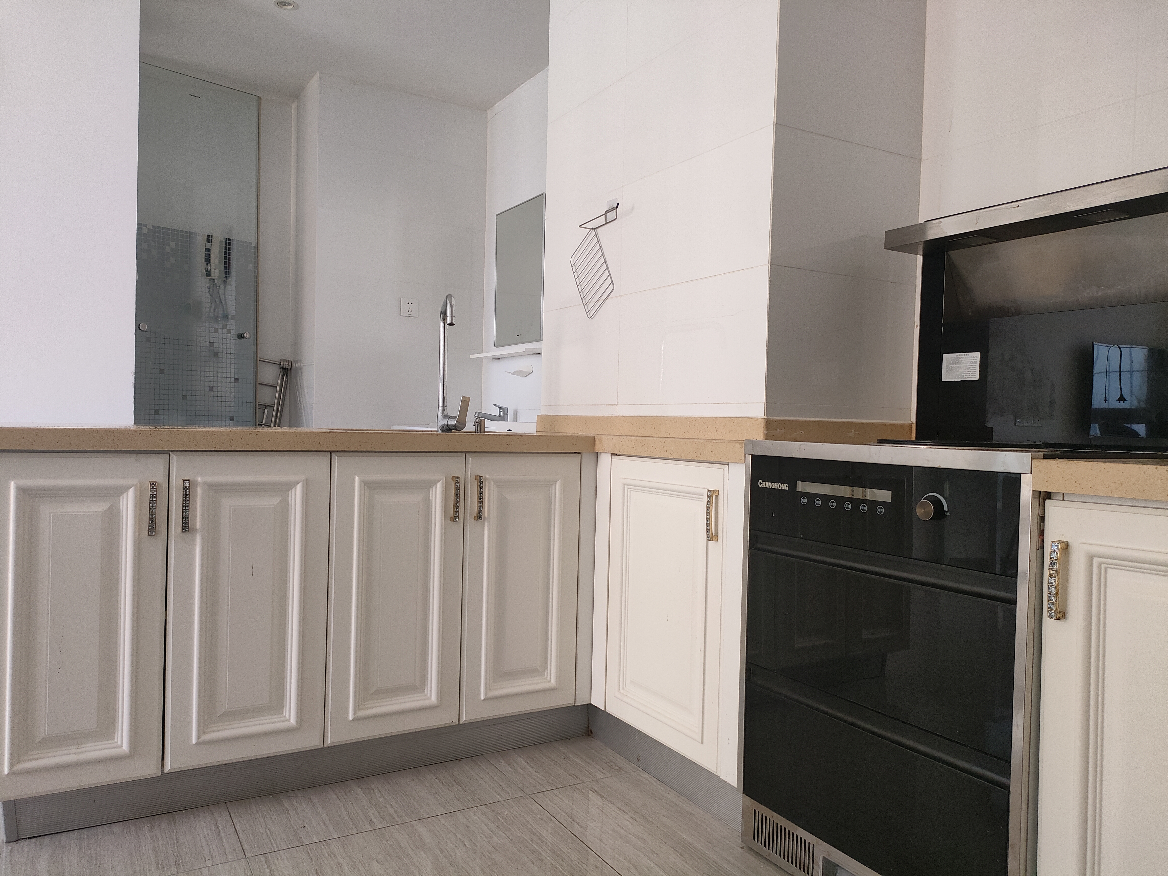 海阔天空-国瑞城四期(爵仕苑) 1室1厅1卫 2000.00元/月 海阔天空-国瑞城四期(爵仕苑) 1室1厅1卫 2000.00元/月室内图