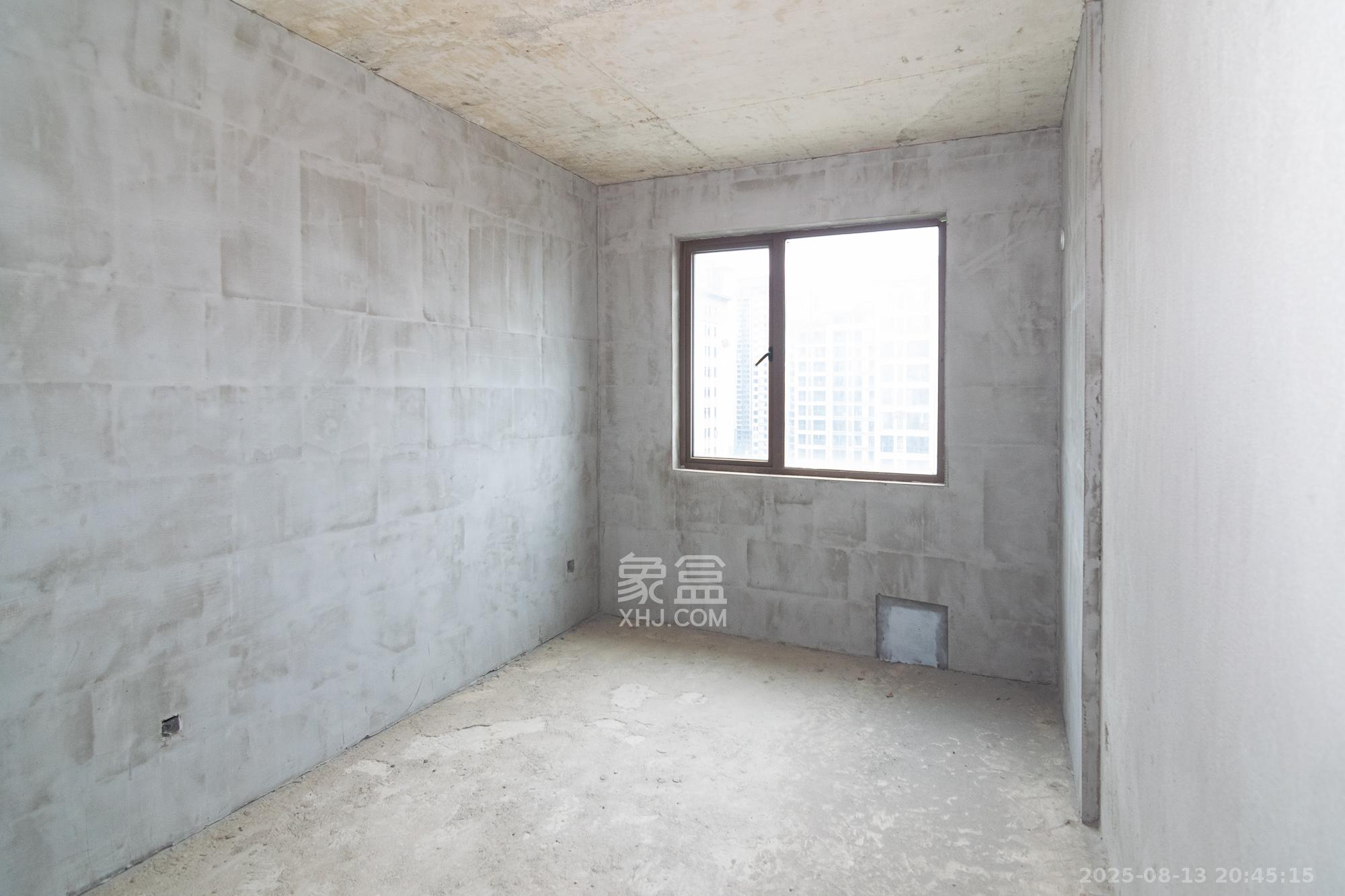 大汉汉园  5室2厅2卫    99.8万卧室