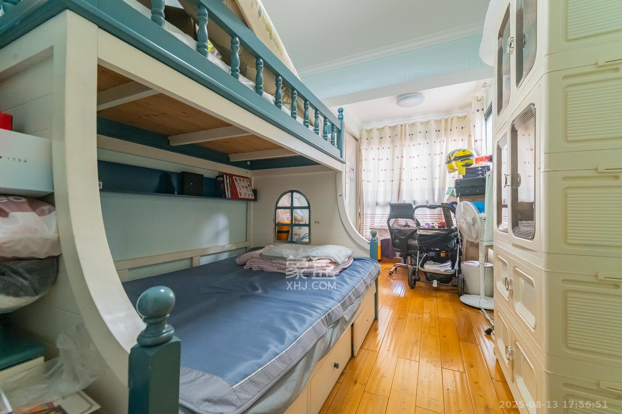 筑梦佳园 4室2厅2卫 88.0万 筑梦佳园 4室2厅2卫 88.0万卧室