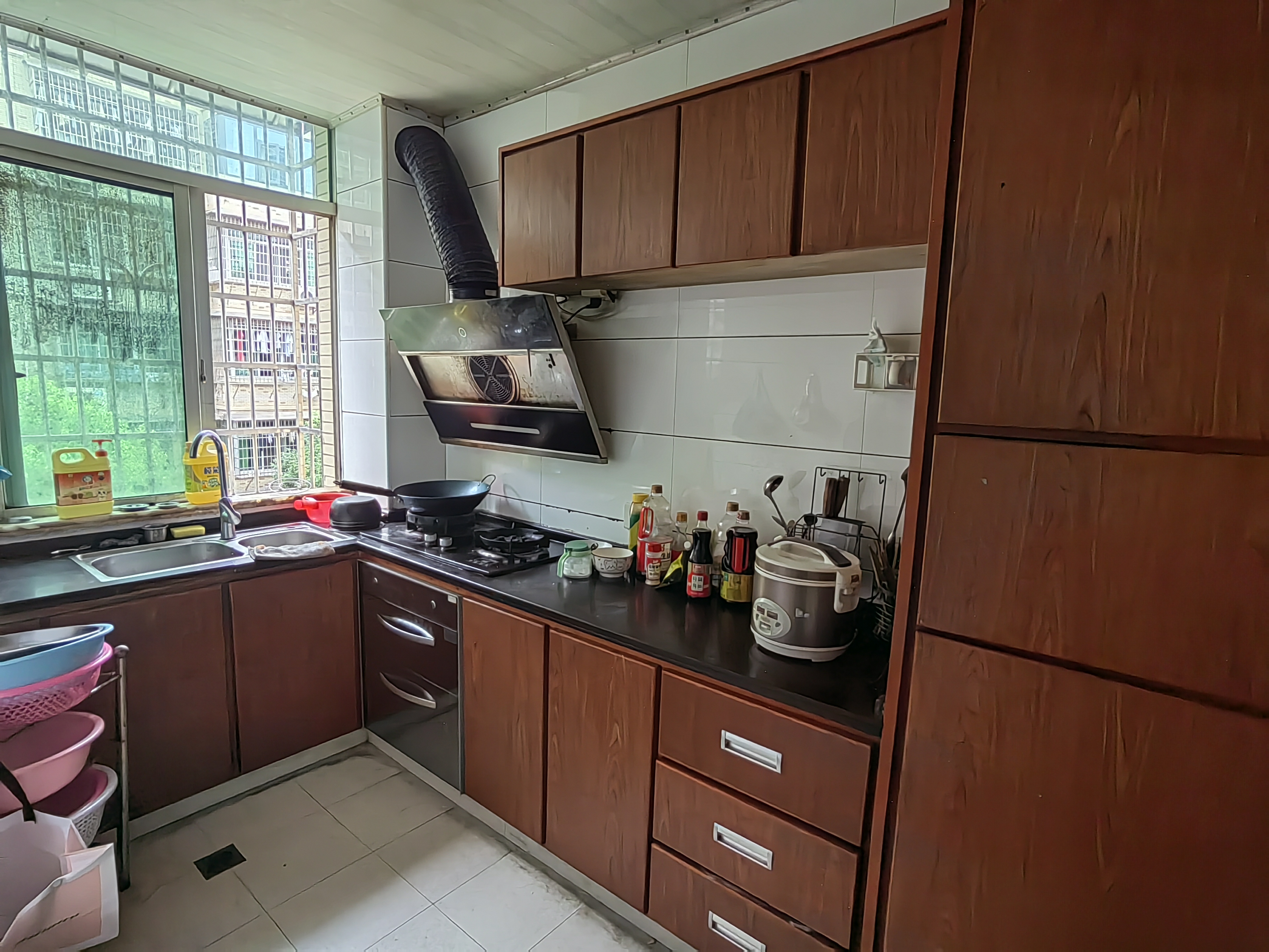 马良小区 3室2厅2卫 1200.00元/月 马良小区 3室2厅2卫 1200.00元/月室内图