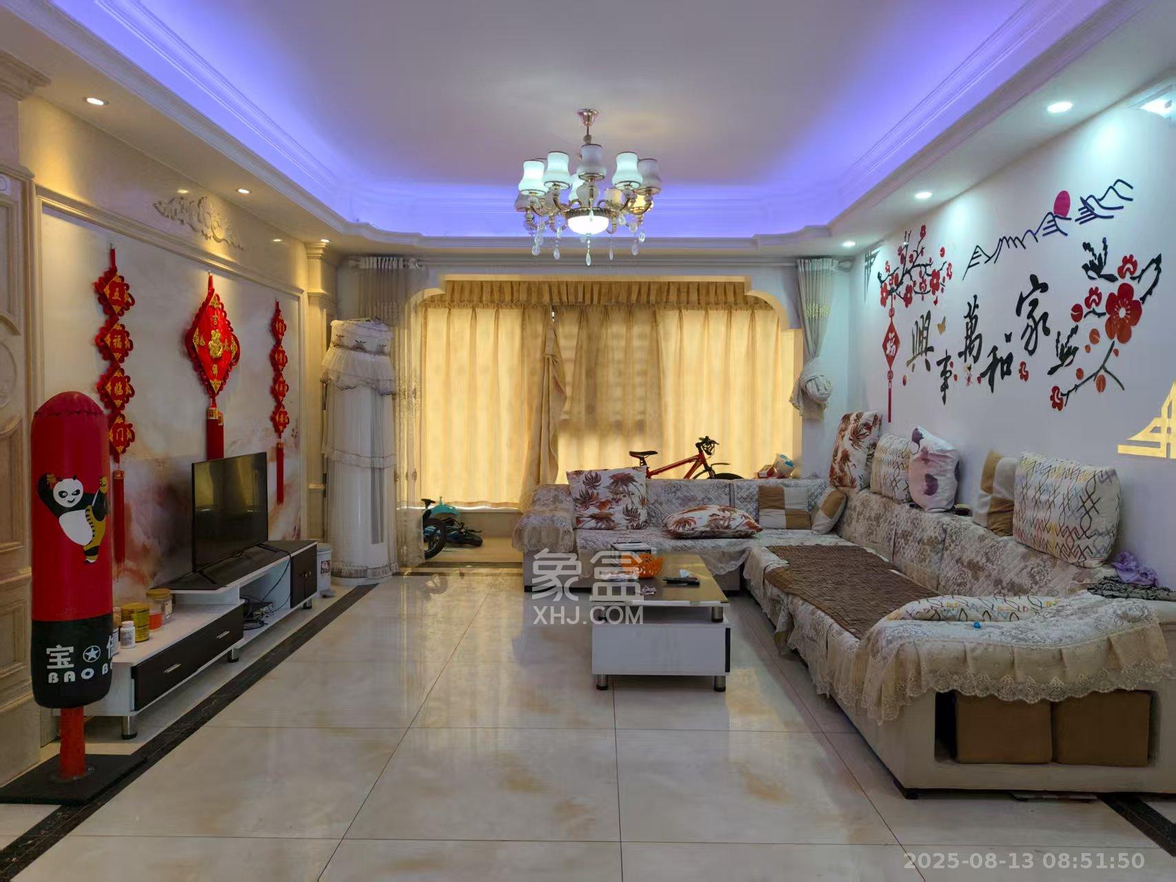 润和长郡(润和紫郡二三期) 4室2厅2卫 2200.0元/月 润和长郡(润和紫郡二三期) 4室2厅2卫 2200.0元/月室内图