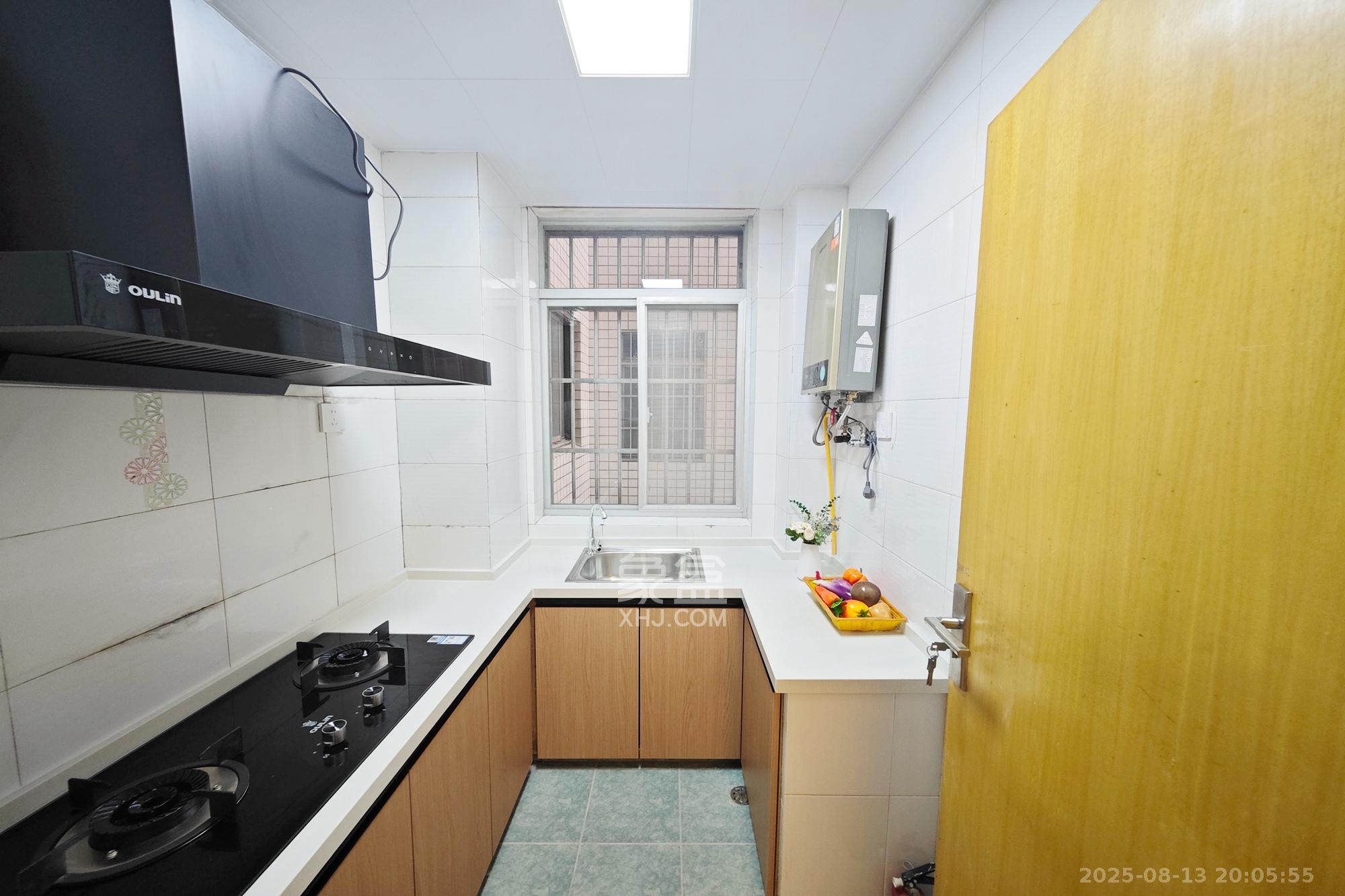 东方新世界  2室2厅1卫    56.8万厨房