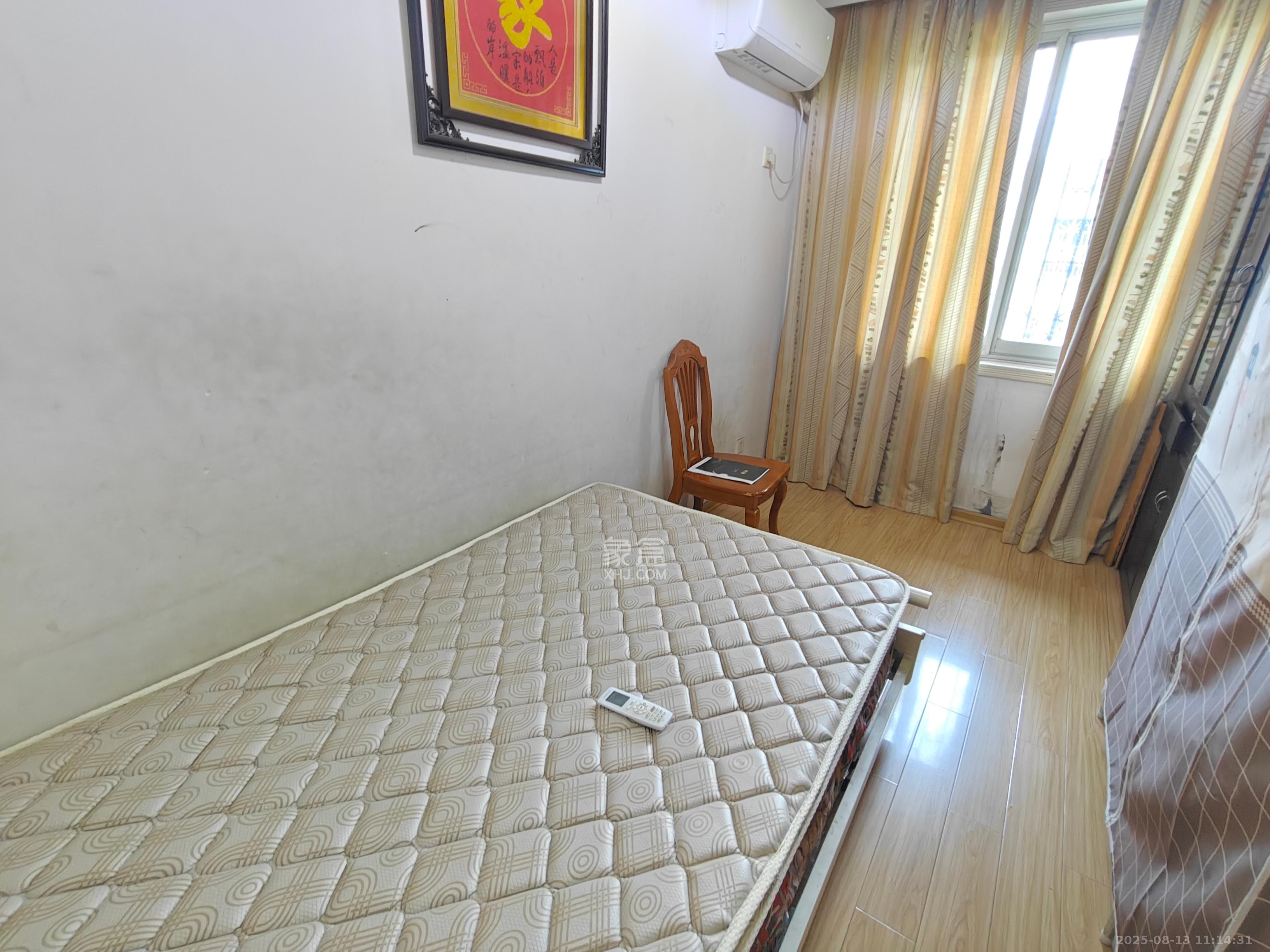 芙蓉区教师村 3室2厅1卫 2000.0元/月 芙蓉区教师村 3室2厅1卫 2000.0元/月室内图