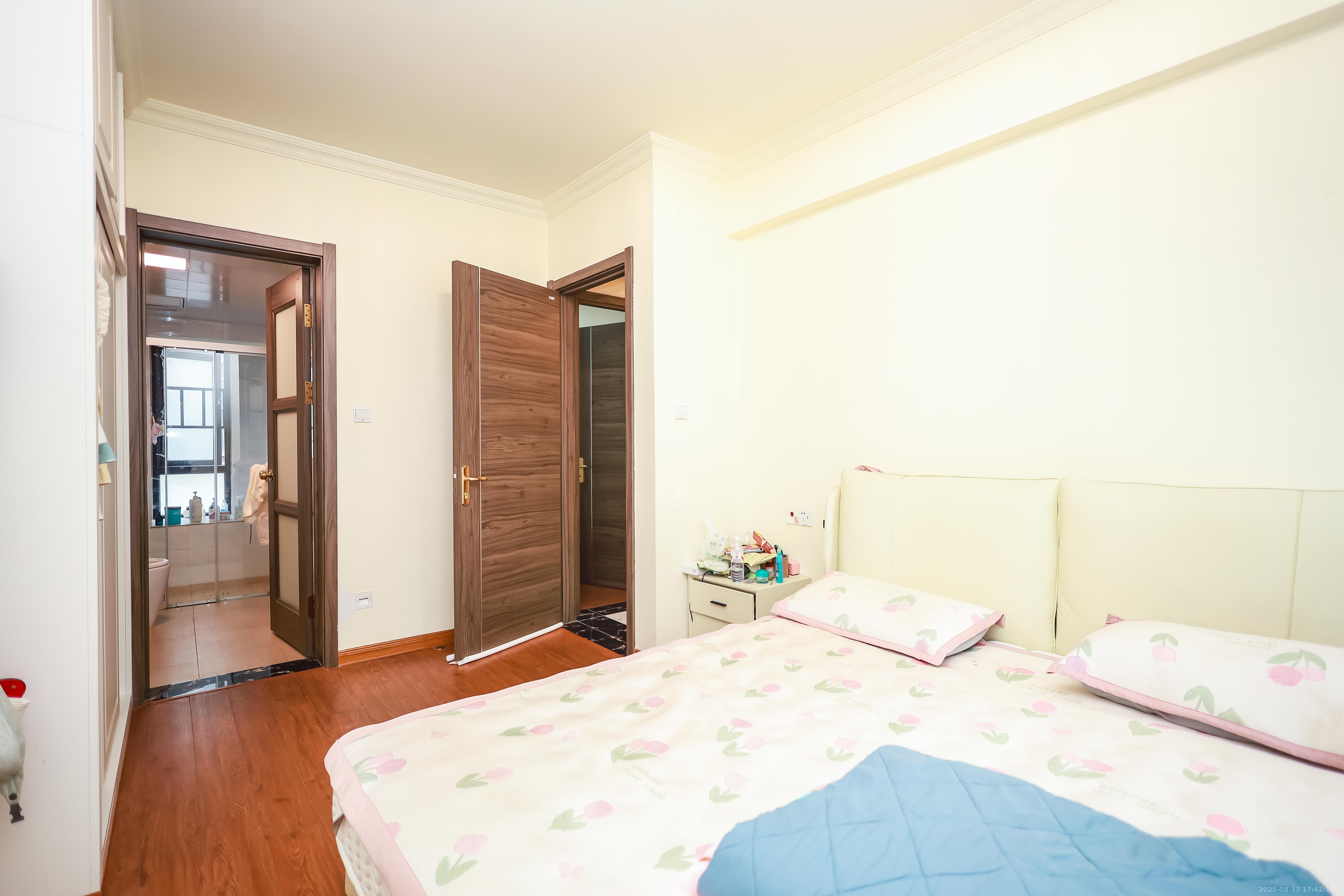 碧桂园荟隽棠  4室2厅2卫    120.0万卧室