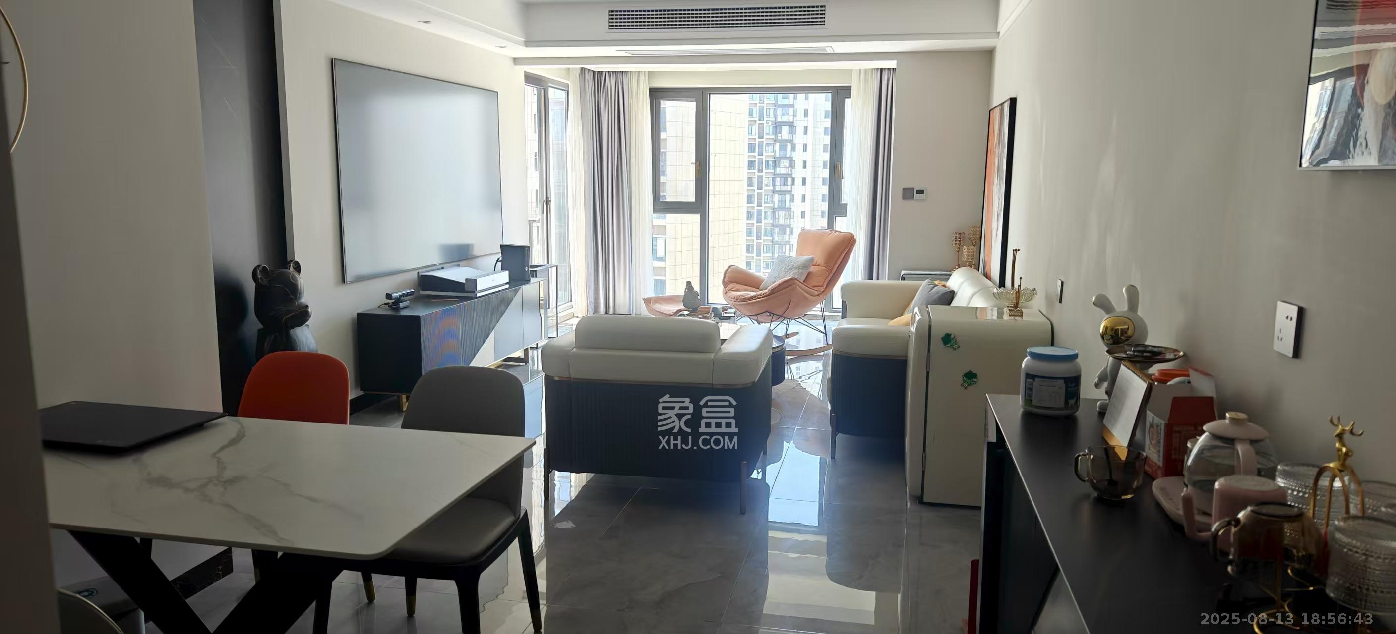 中国铁建梅溪青秀三期  3室2厅2卫   3700.00元/月