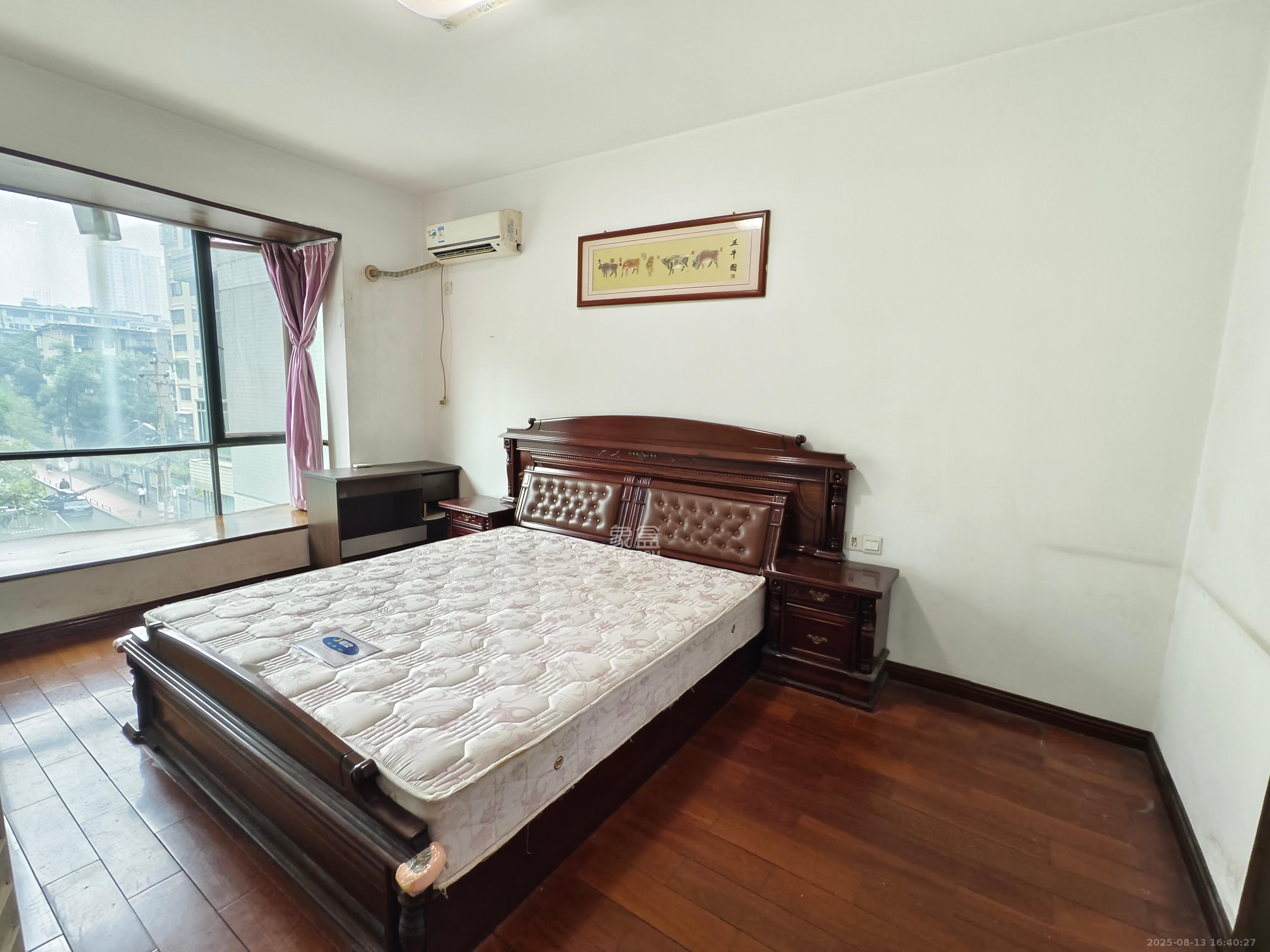 颐美园 3室2厅2卫 2200.0元/月 颐美园 3室2厅2卫 2200.0元/月室内图