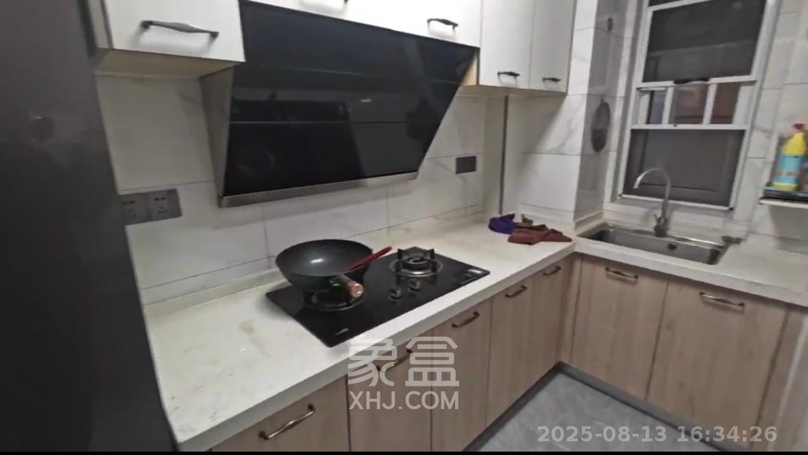 荣盛花语城  3室2厅1卫    2200.0元/月室内图