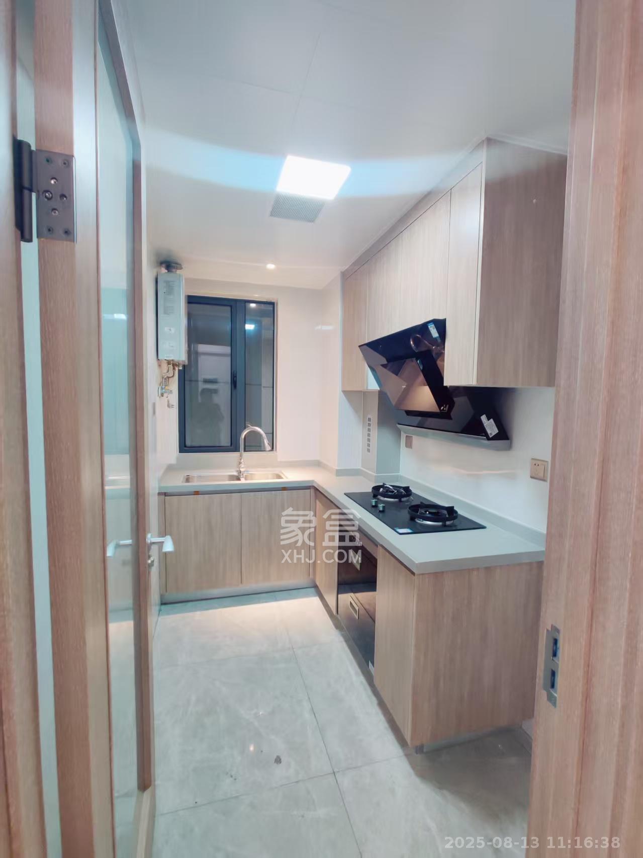 澳海澜庭  3室2厅2卫    1600.0元/月室内图