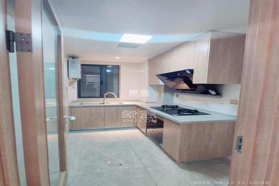 澳海澜庭 3室2厅2卫 1600.0元/月 澳海澜庭 3室2厅2卫 1600.0元/月室内图