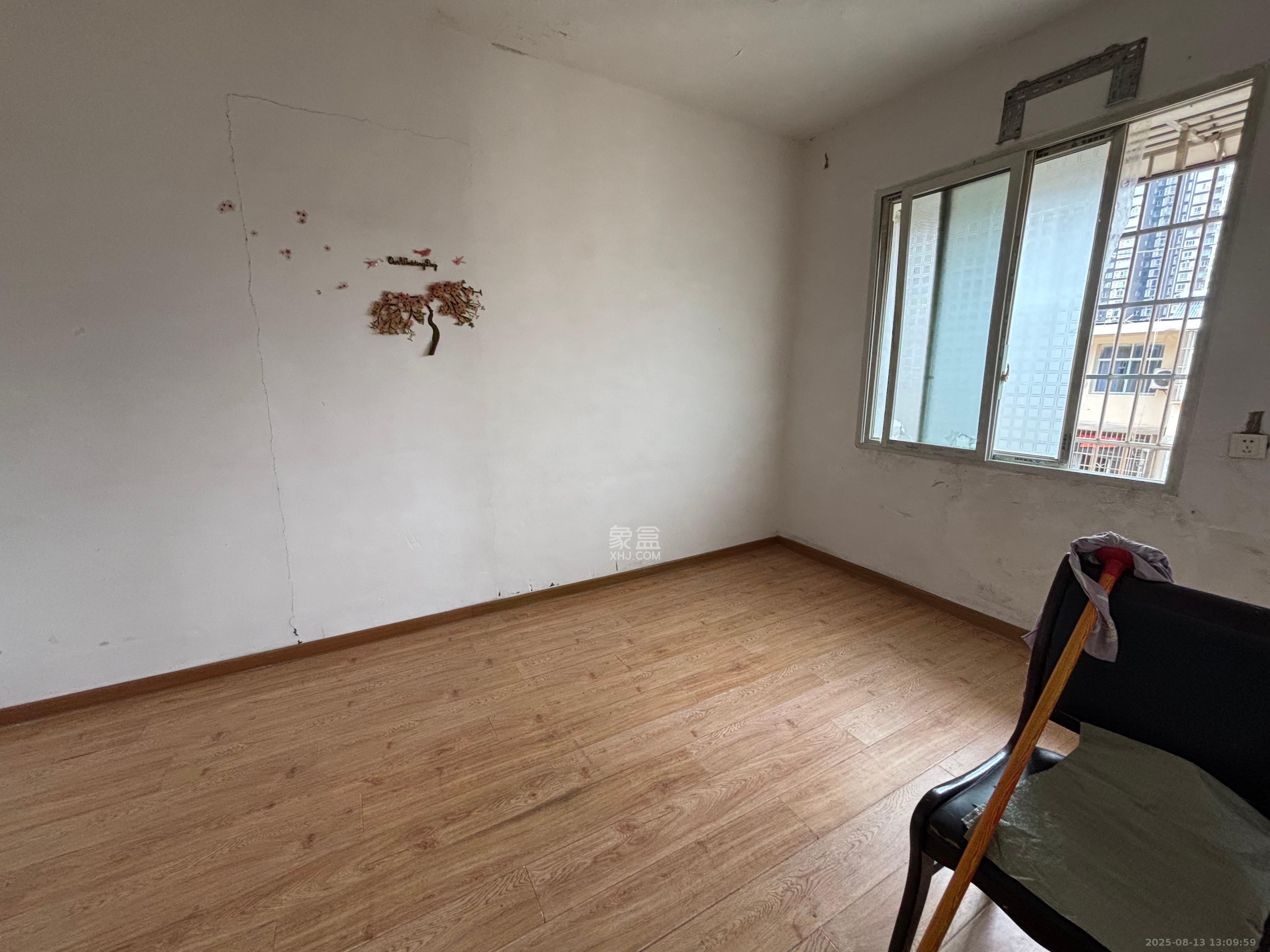 红花坡社区 3室1厅1卫 1000.0元/月 红花坡社区 3室1厅1卫 1000.0元/月室内图