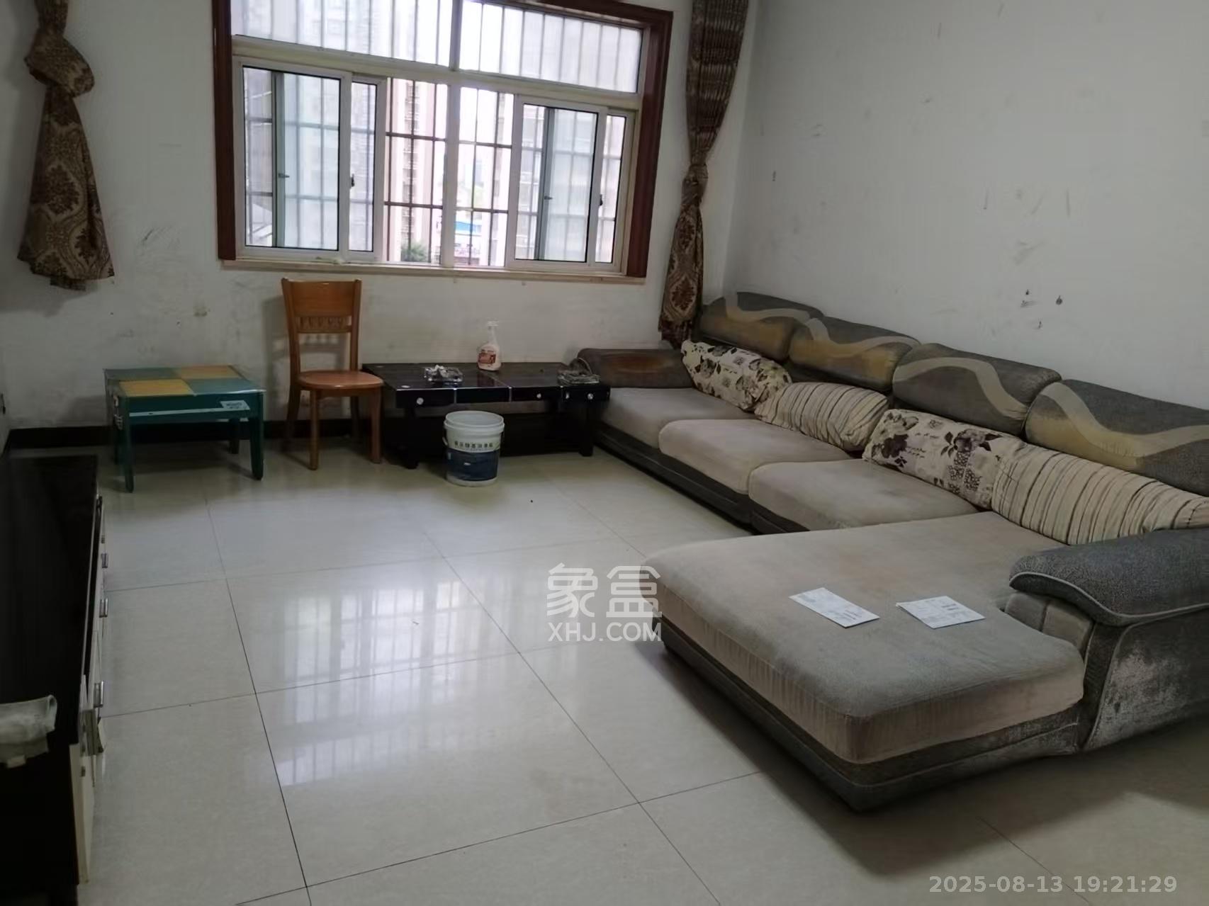 黎郡新宇太和园  3室2厅1卫    2000.0元/月室内图