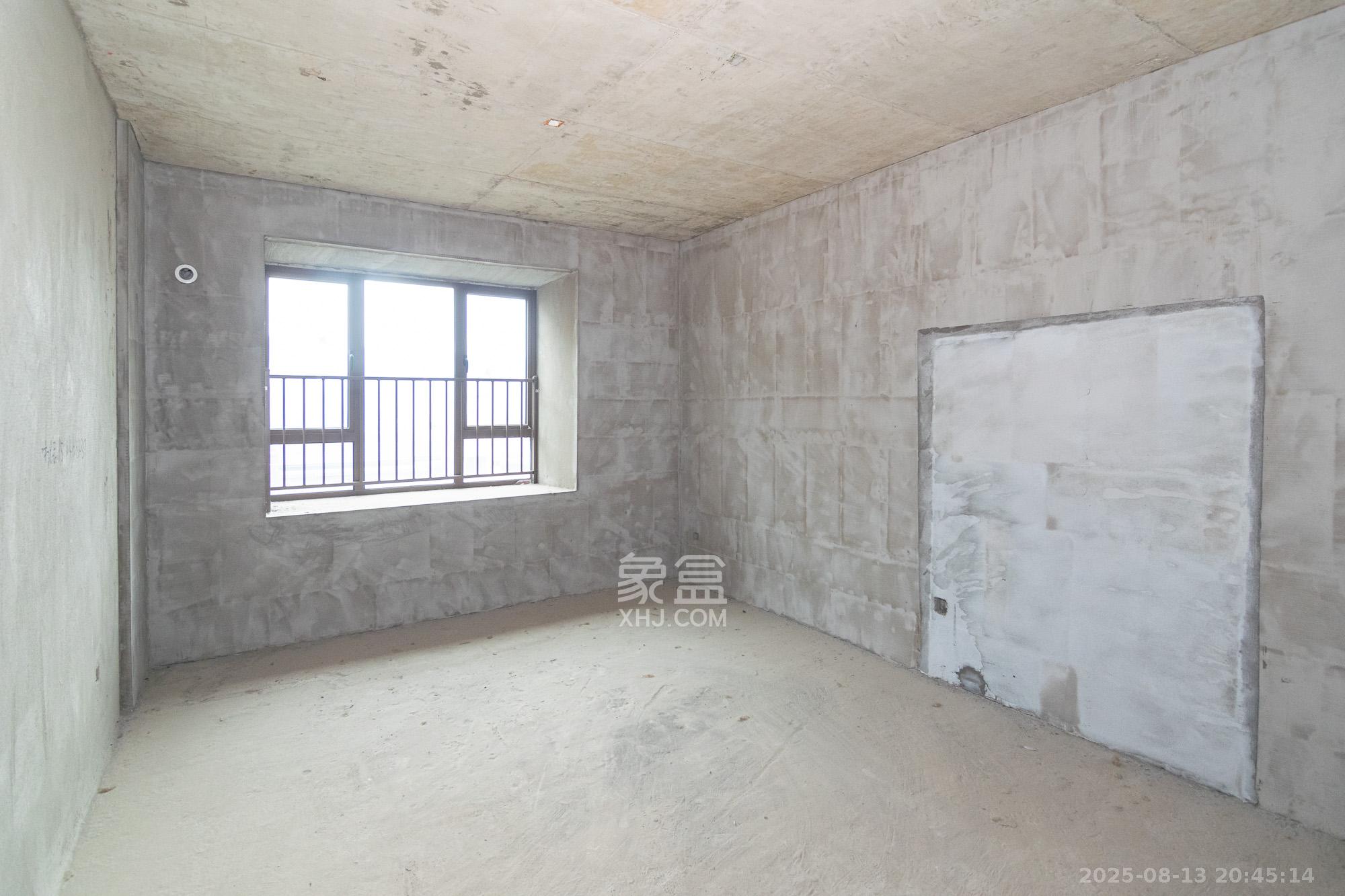 大汉汉园  5室2厅2卫    99.8万 大汉汉园  5室2厅2卫    99.8万卧室