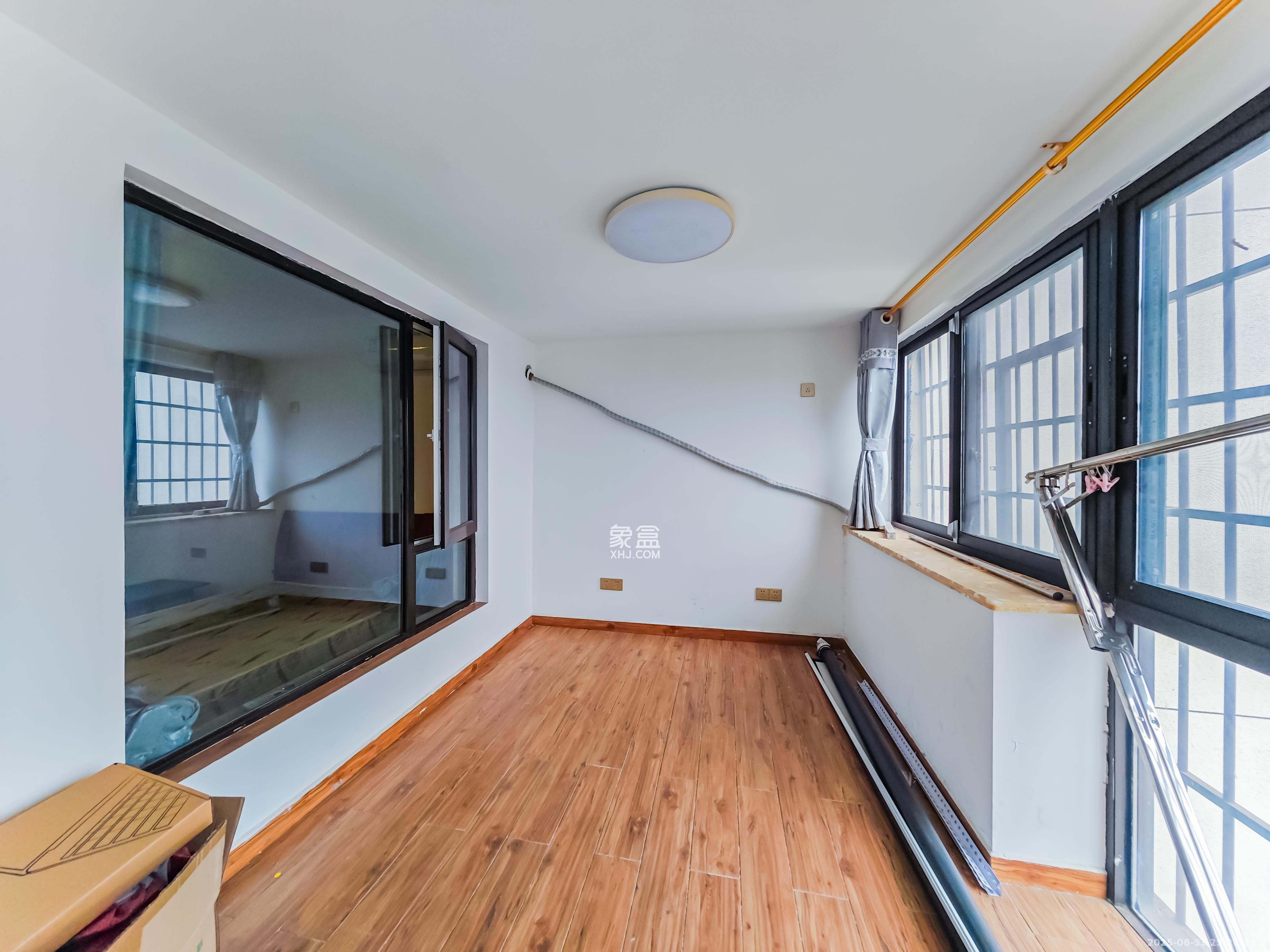 绿地之窗 5室2厅2卫 3000.0元/月 绿地之窗 5室2厅2卫 3000.0元/月室内图