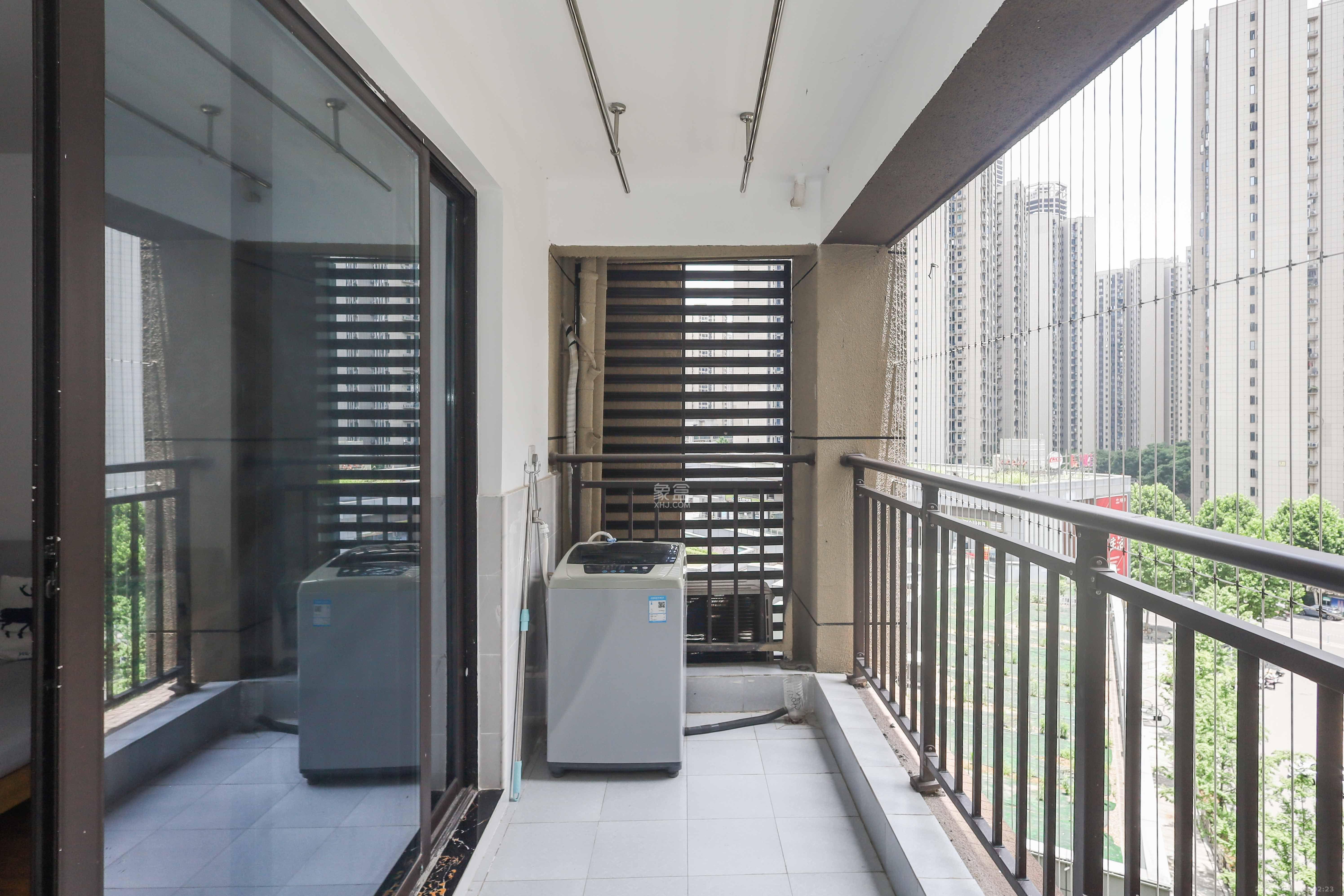 中国铁建梅溪青秀三期  4室2厅2卫   3400.00元/月室内图