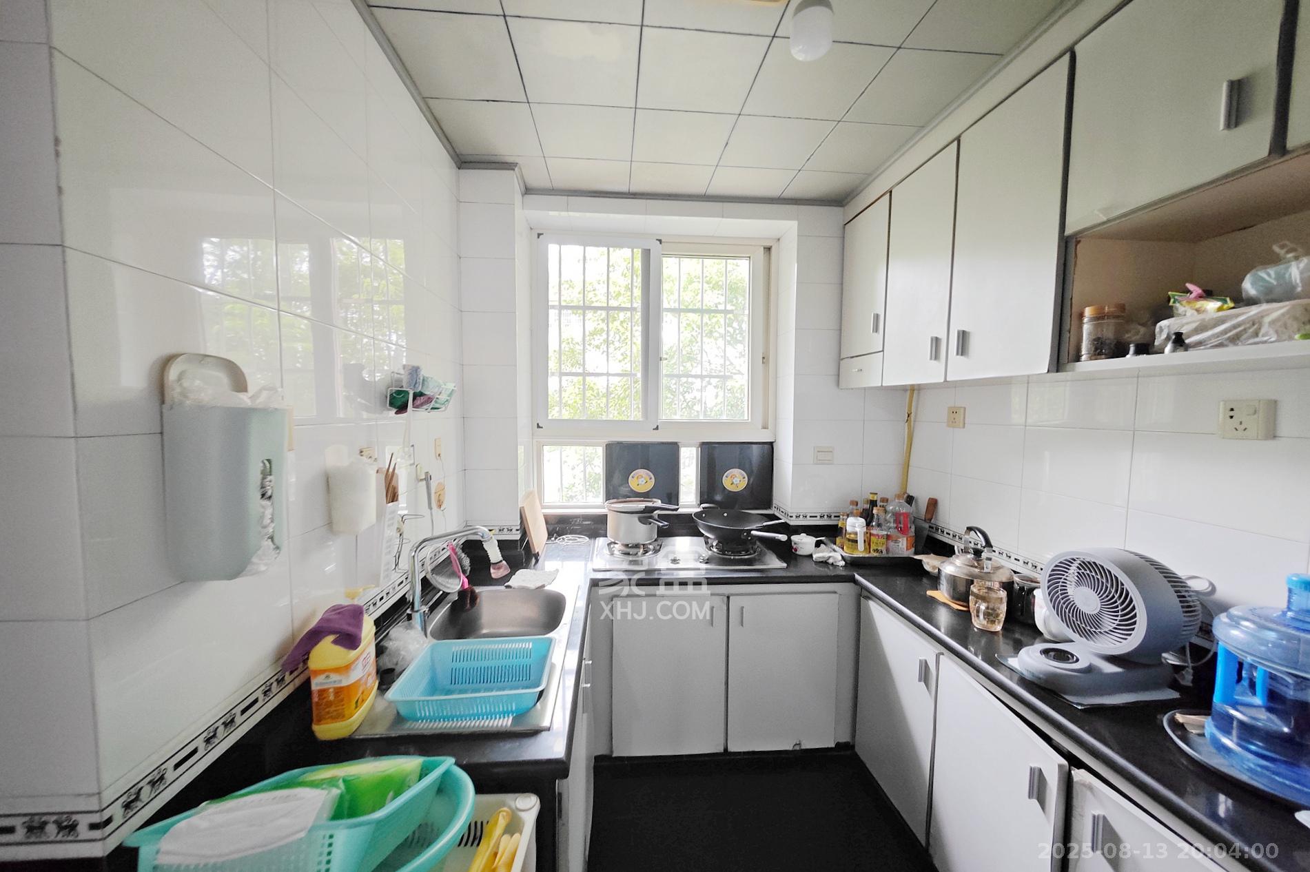 怡景民居 2室2厅1卫 49.5万 怡景民居 2室2厅1卫 49.5万厨房