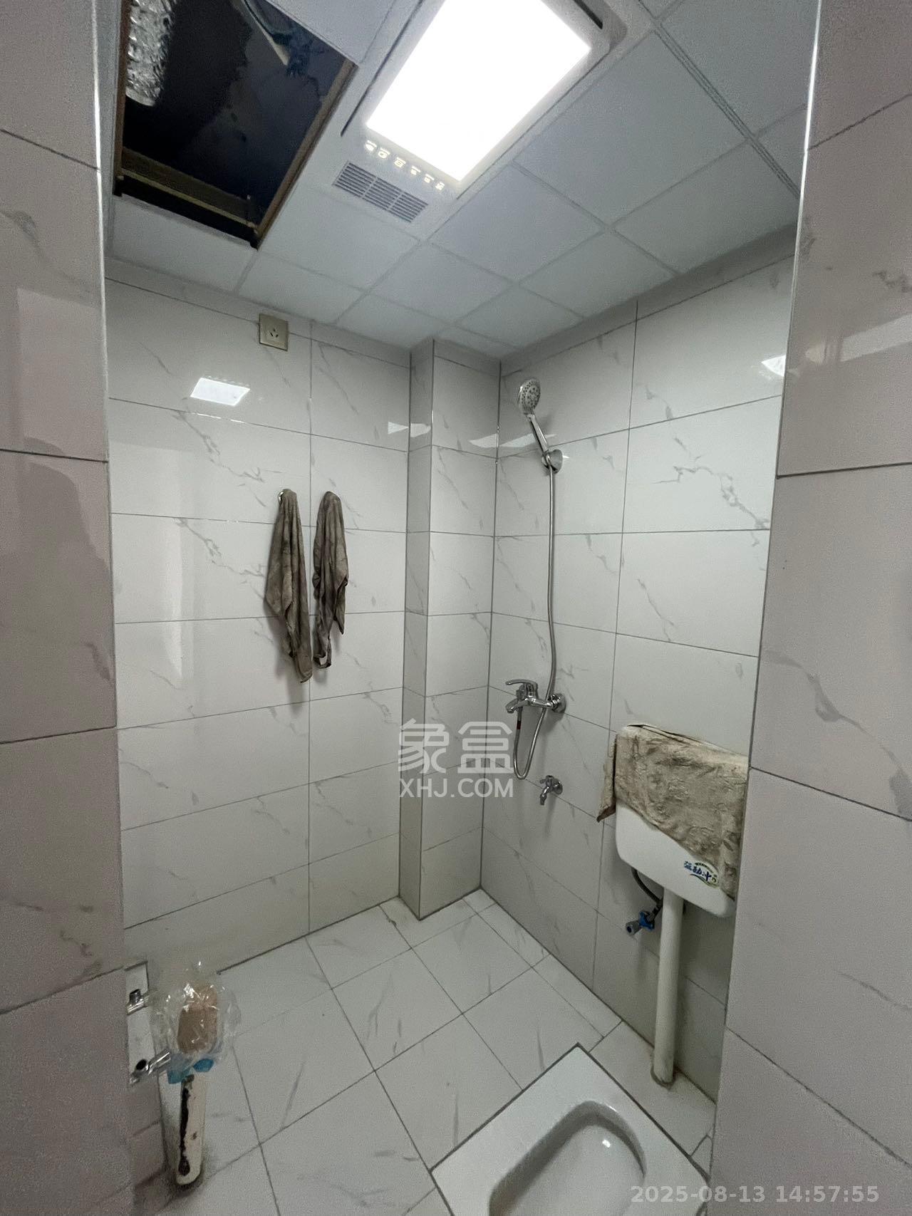 中建芙蓉嘉苑  1室1厅1卫   1400.00元/月室内图