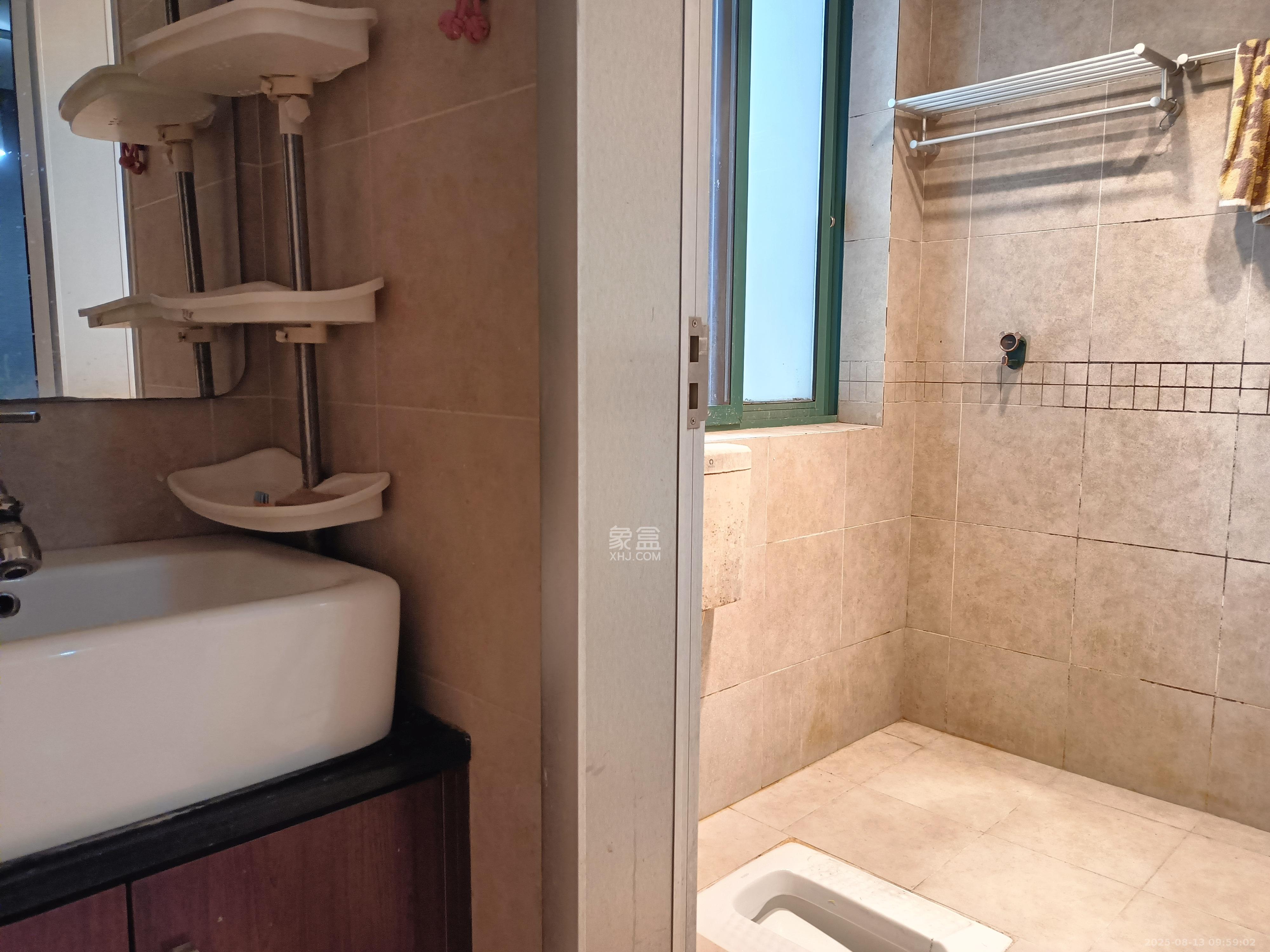 东来苑 3室2厅2卫 3800.0元/月 东来苑 3室2厅2卫 3800.0元/月室内图