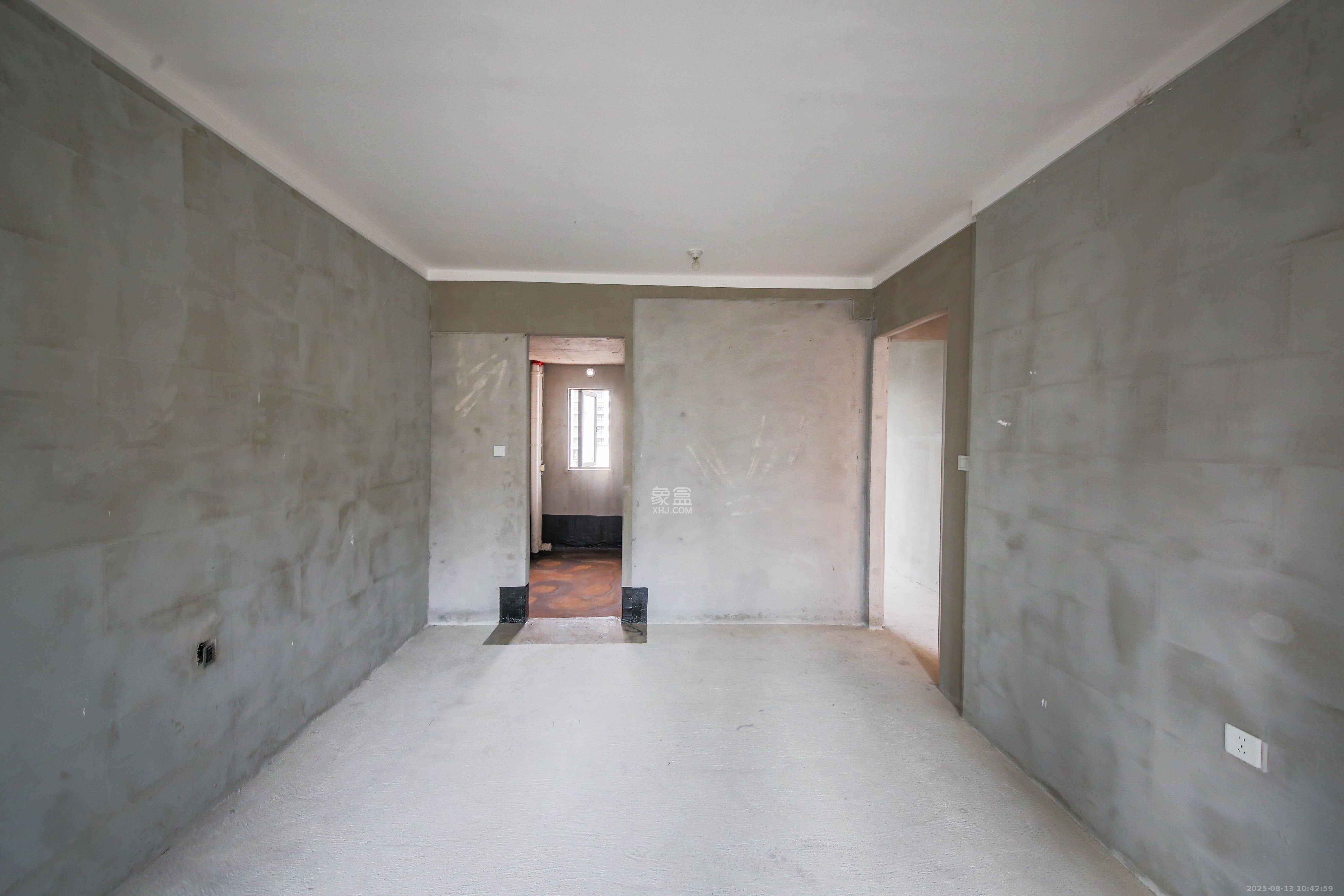 中建钰和城  4室2厅2卫   260.00万卧室