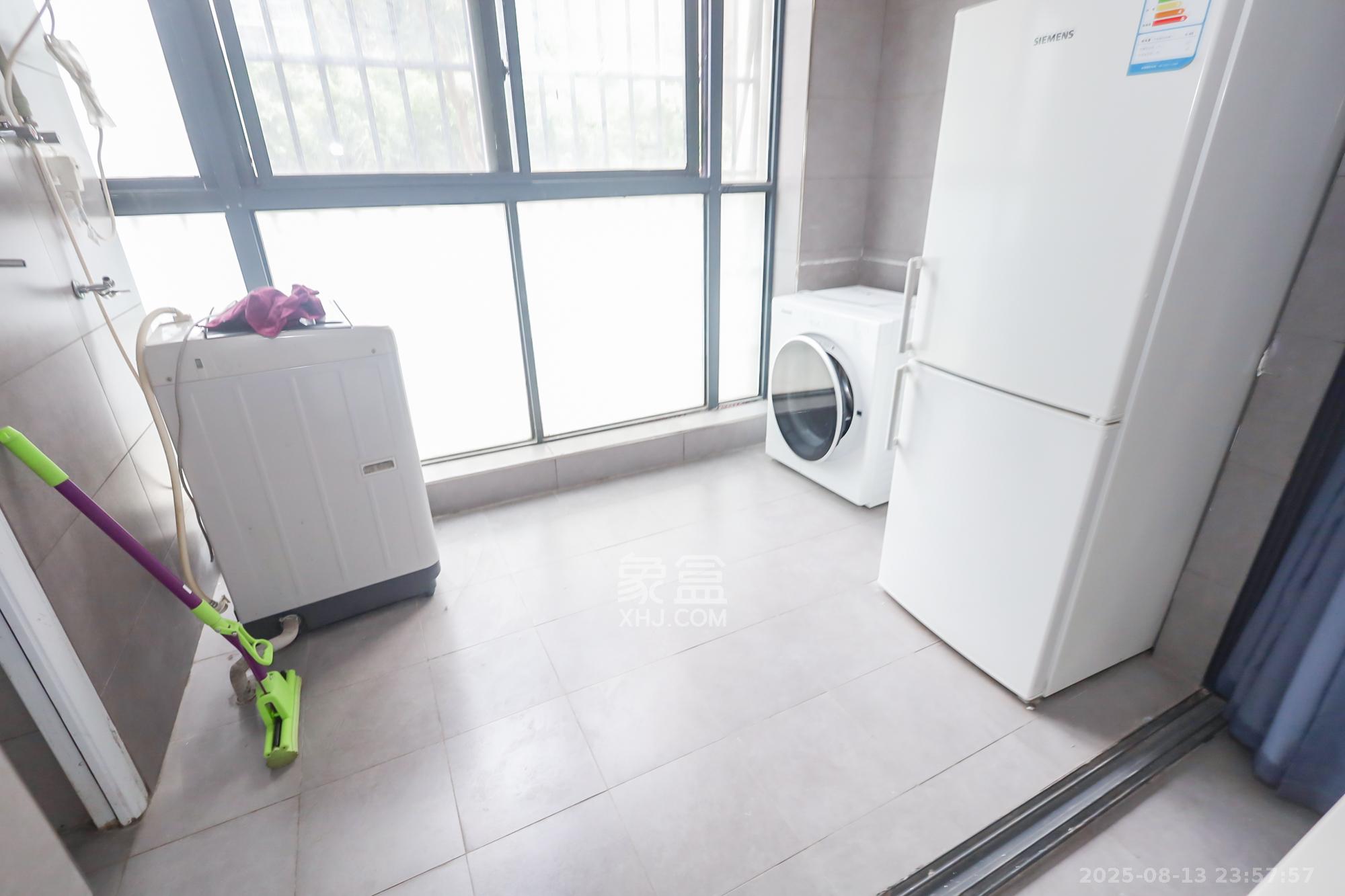 西山汇景一、二期  1室1厅1卫    28.8万 西山汇景一、二期  1室1厅1卫    28.8万阳台