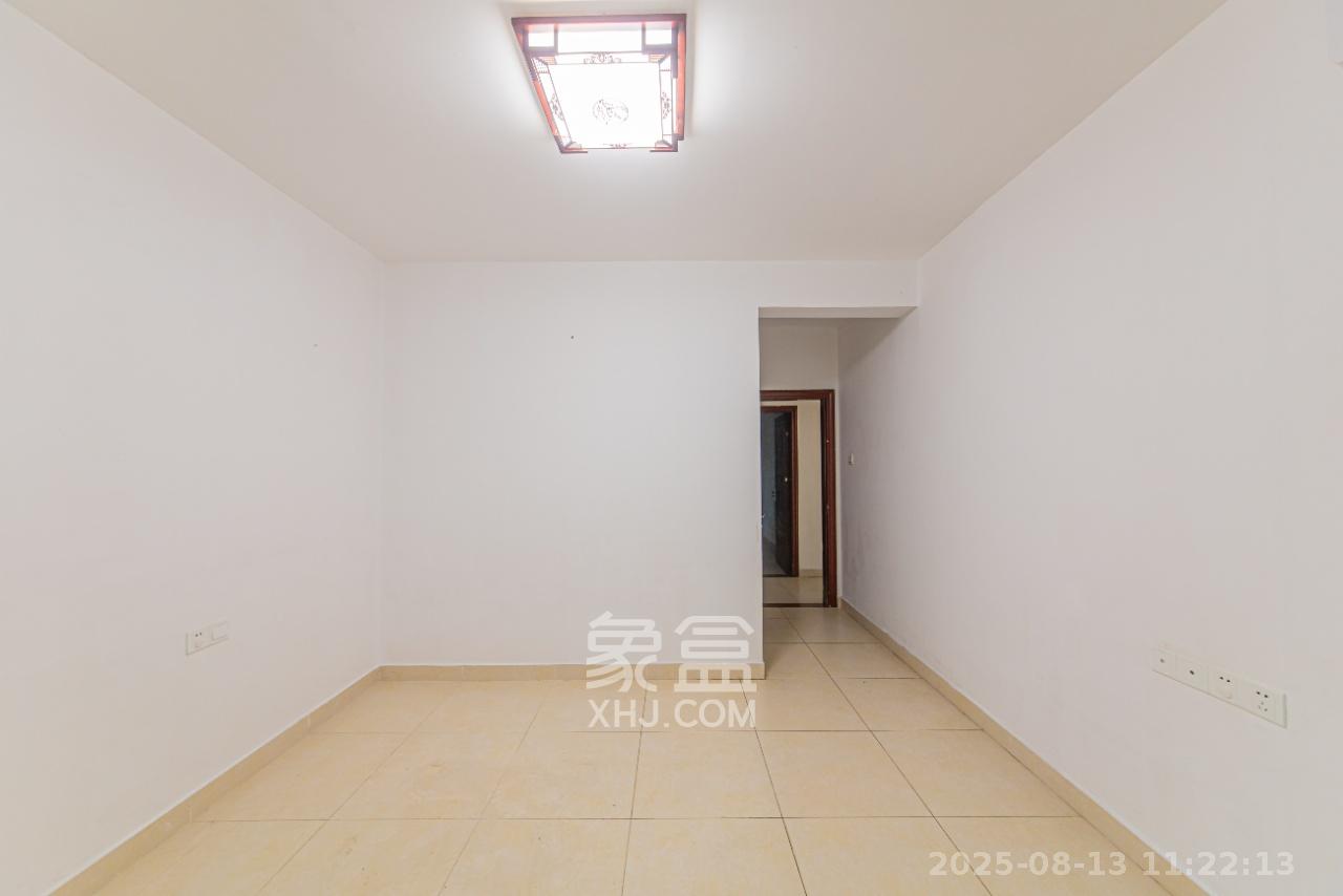 中建芙蓉嘉苑  3室2厅1卫   2300.00元/月室内图