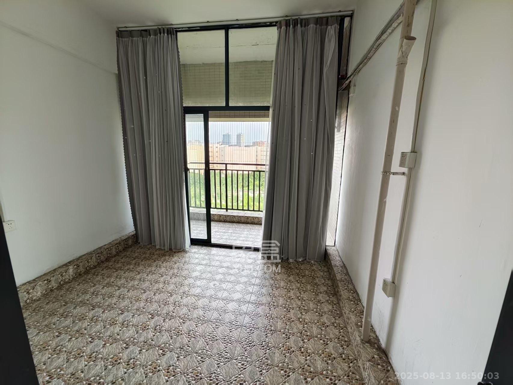 中建芙蓉嘉苑 1室1厅1卫 1500.0元/月 中建芙蓉嘉苑 1室1厅1卫 1500.0元/月室内图