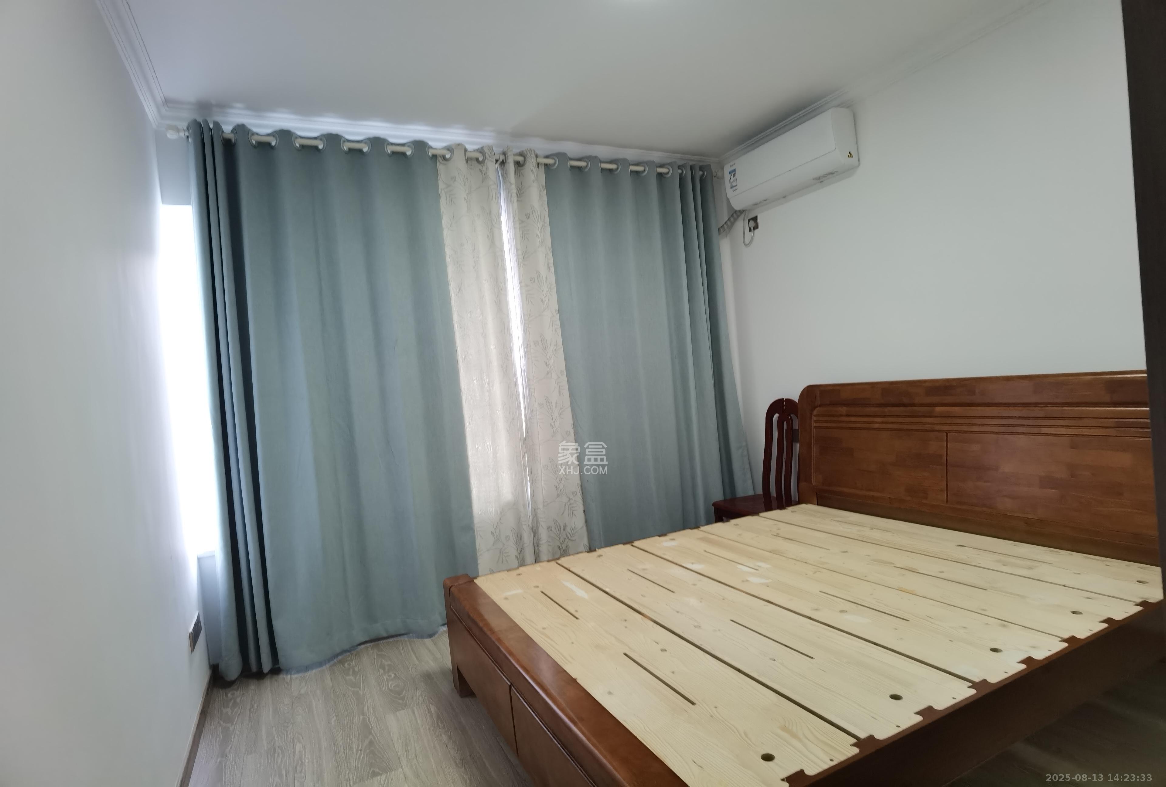 亿达智造小镇望天悦 3室2厅2卫 2300.0元/月 亿达智造小镇望天悦 3室2厅2卫 2300.0元/月室内图