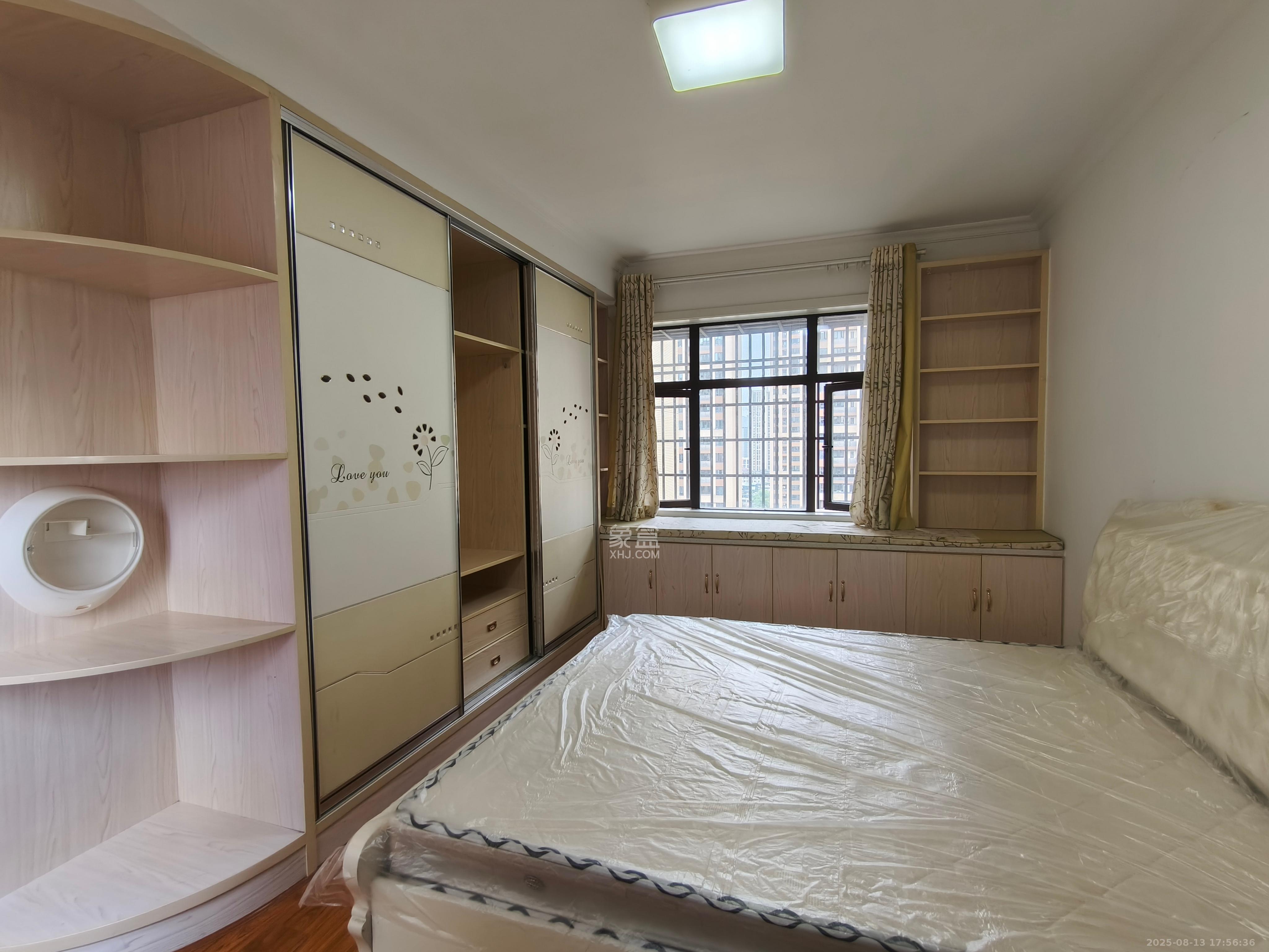 盛隆佳园  3室2厅2卫   2700.00元/月室内图