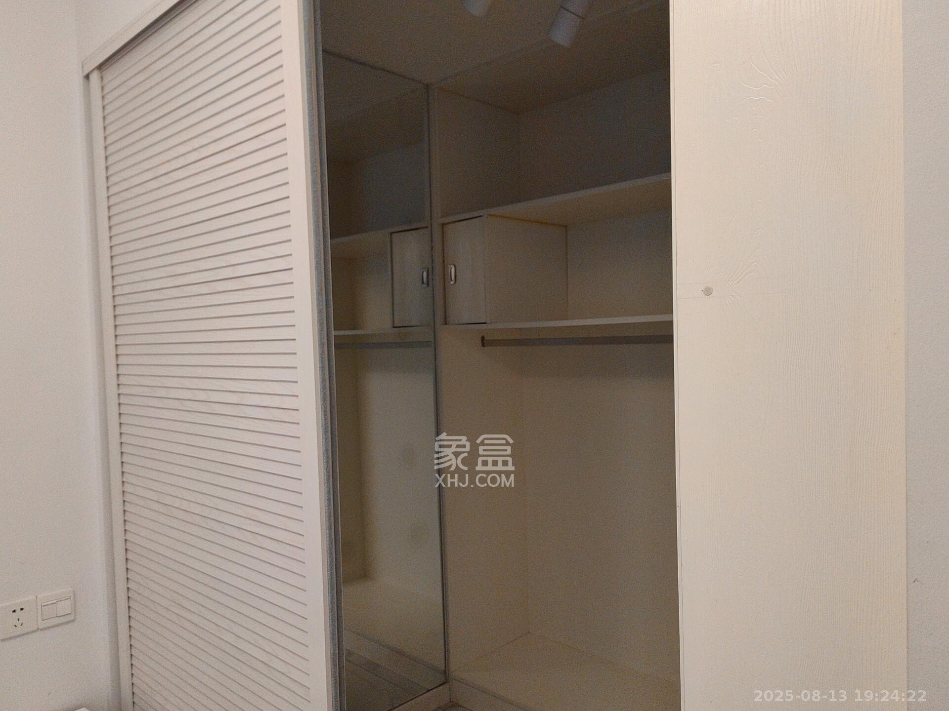 北辰三角洲E3区  1室1厅1卫    2400.0元/月室内图