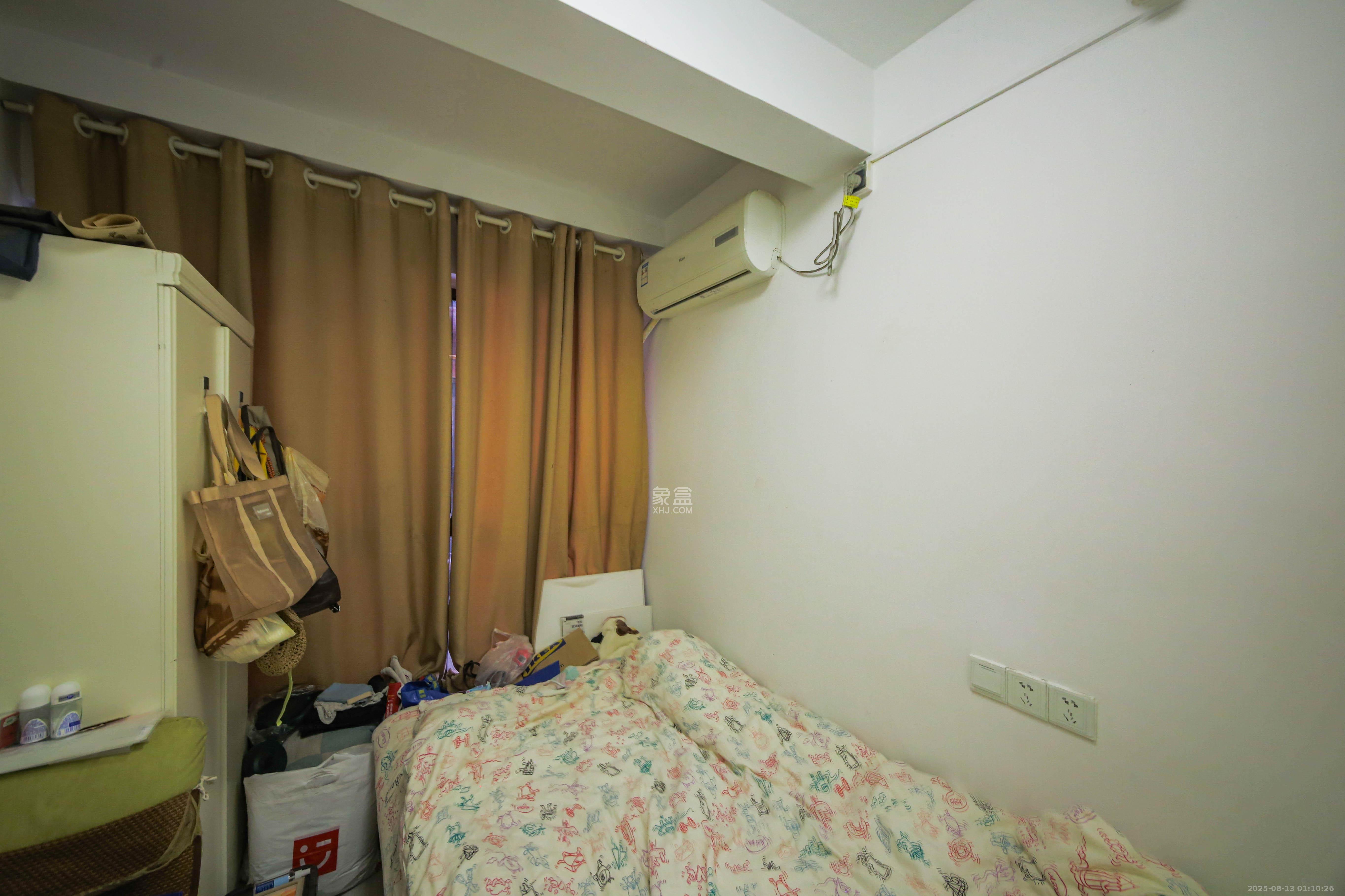 润屋美院  3室2厅1卫   89.80万卧室