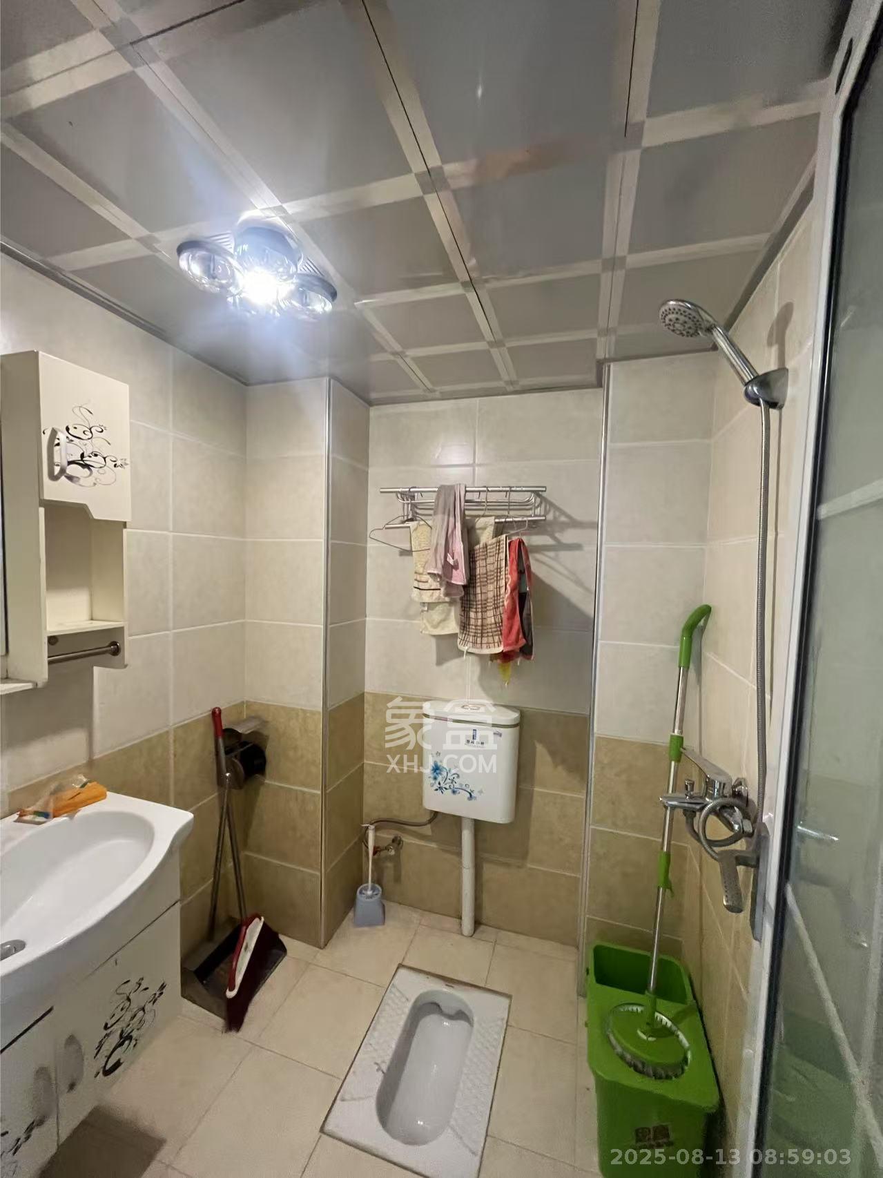 银轩铭誉（四海怡家）  1室0厅1卫    2000.0元/月室内图