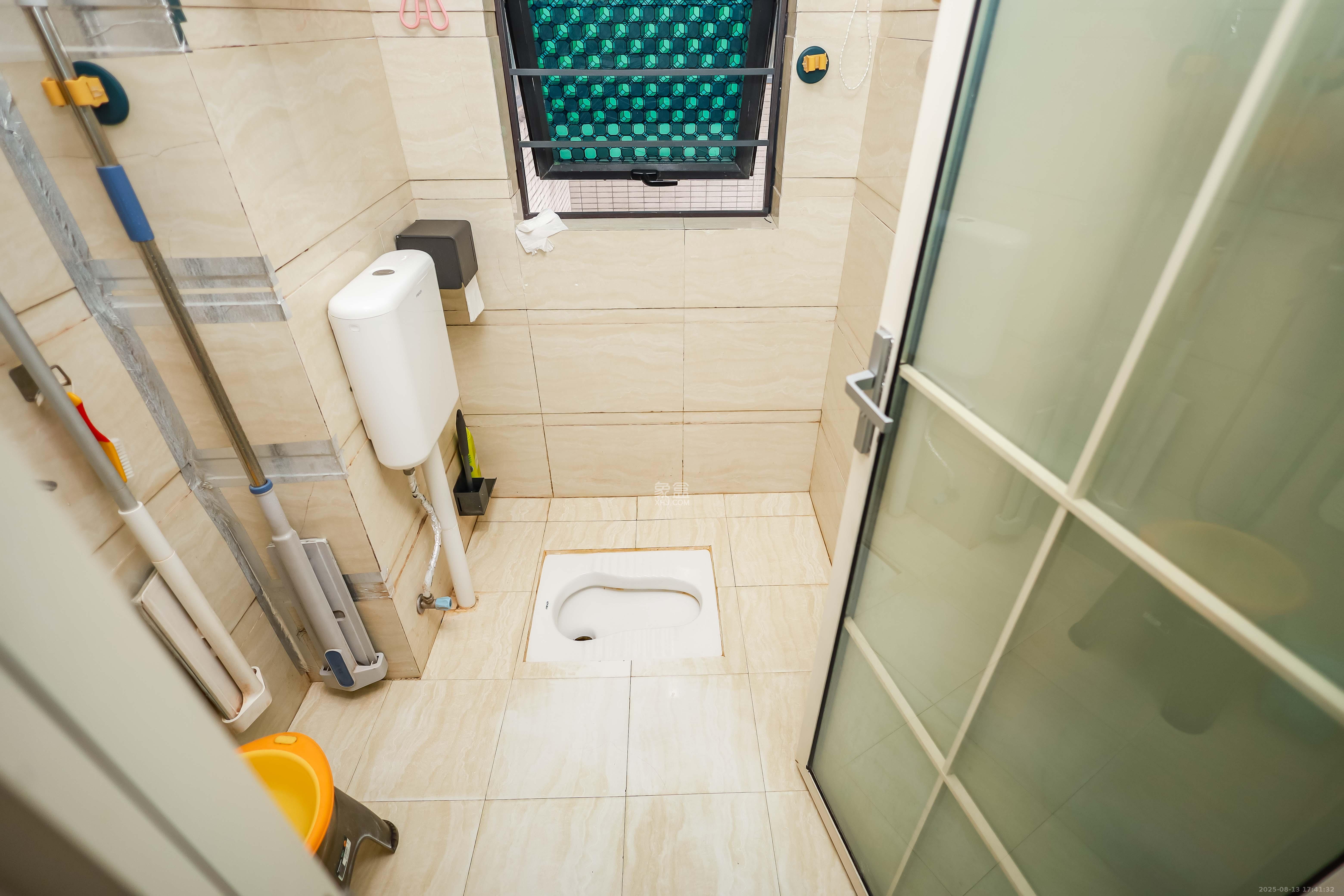 莱茵城  3室2厅1卫    66.8万卫生间