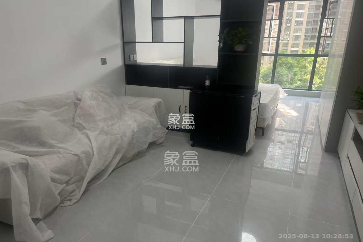 星沙算中心  1室1厅1卫    1800.0元/月 星沙算中心  1室1厅1卫    1800.0元/月室内图1