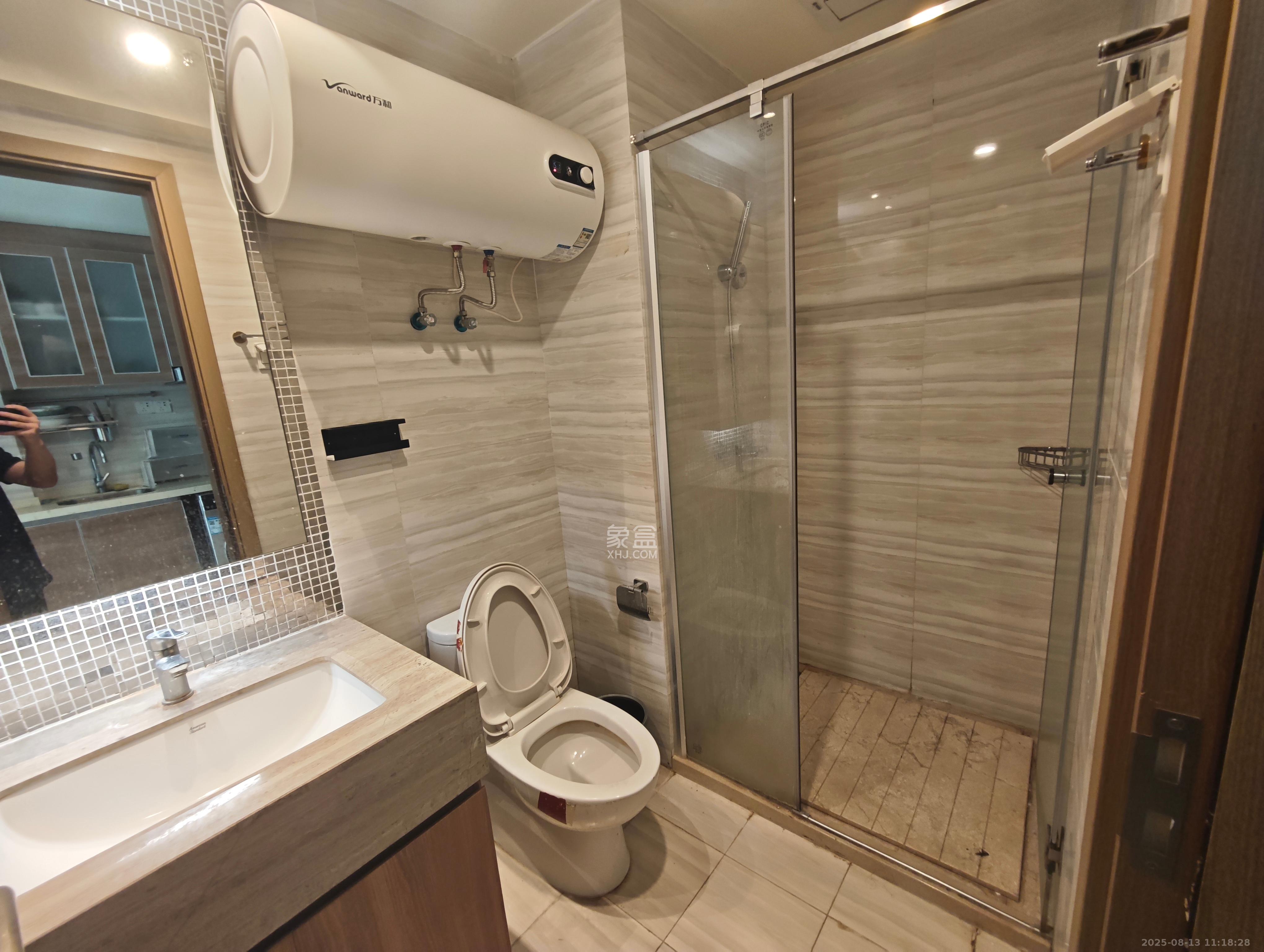 恒大国际广场 1室1厅1卫 1800.0元/月 恒大国际广场 1室1厅1卫 1800.0元/月室内图