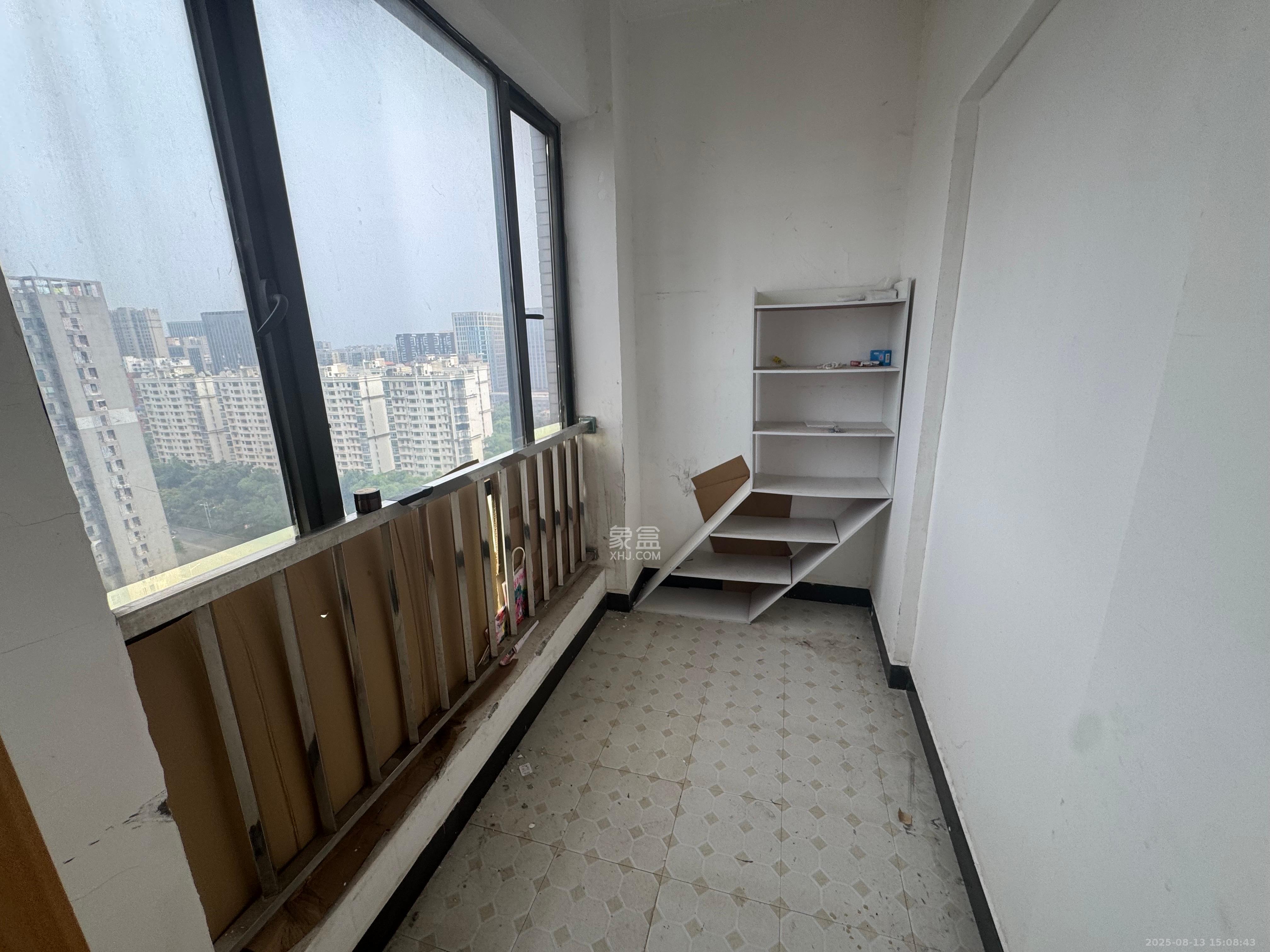 和庄  2室1厅1卫    1800.0元/月室内图