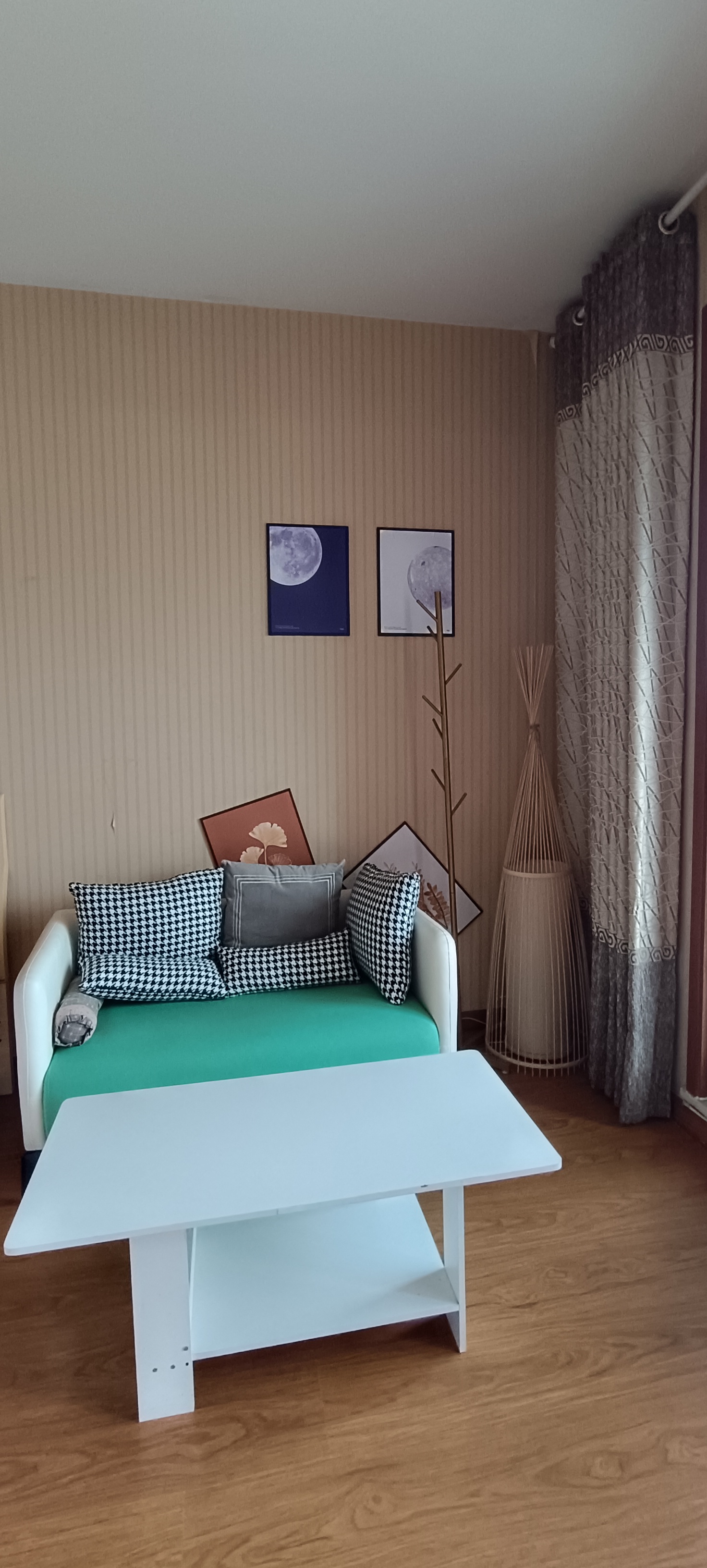 蓝色港湾 1室1厅0卫 1000.0元/月 蓝色港湾 1室1厅0卫 1000.0元/月室内图