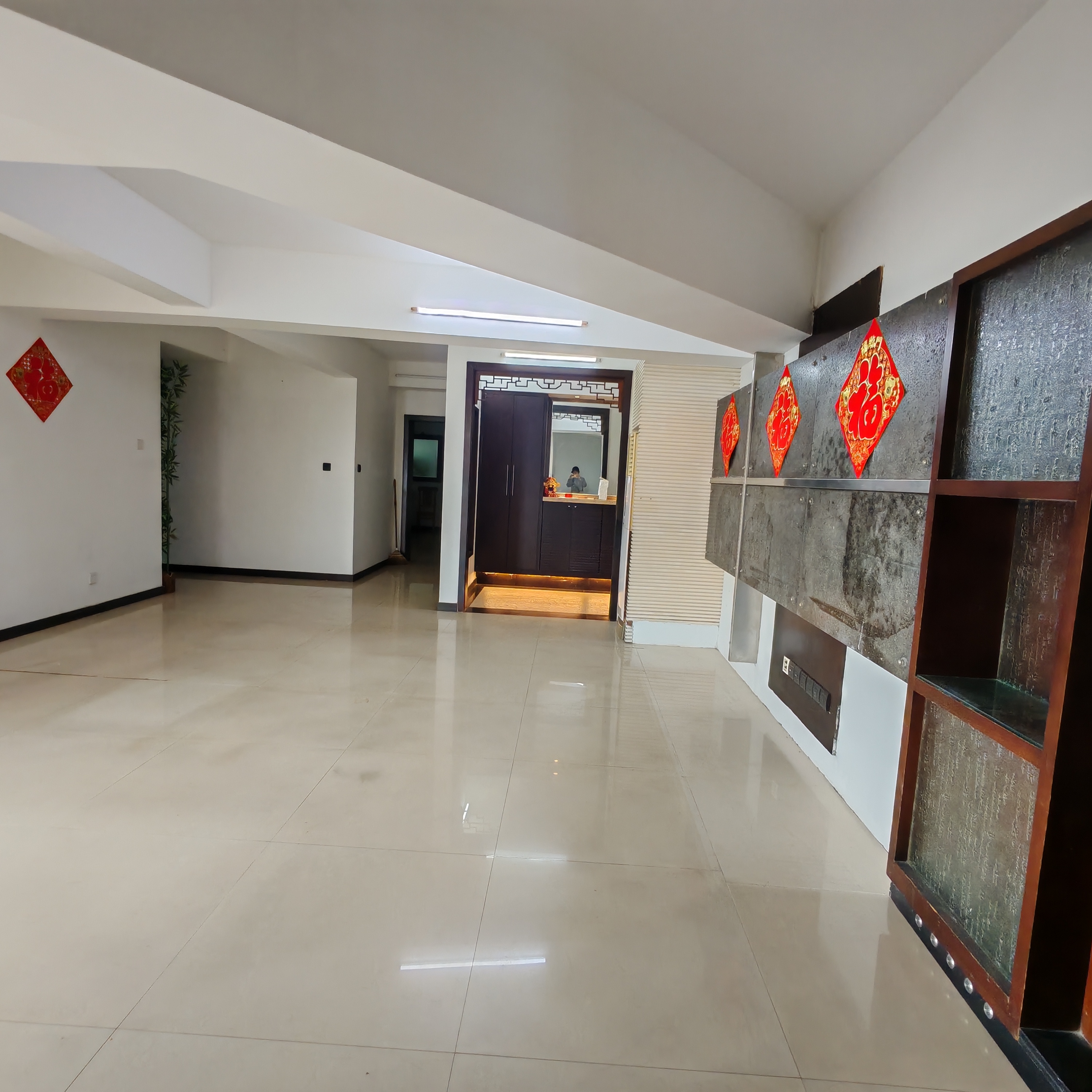 世贸雅苑 5室2厅3卫 5500.0元/月 世贸雅苑 5室2厅3卫 5500.0元/月室内图