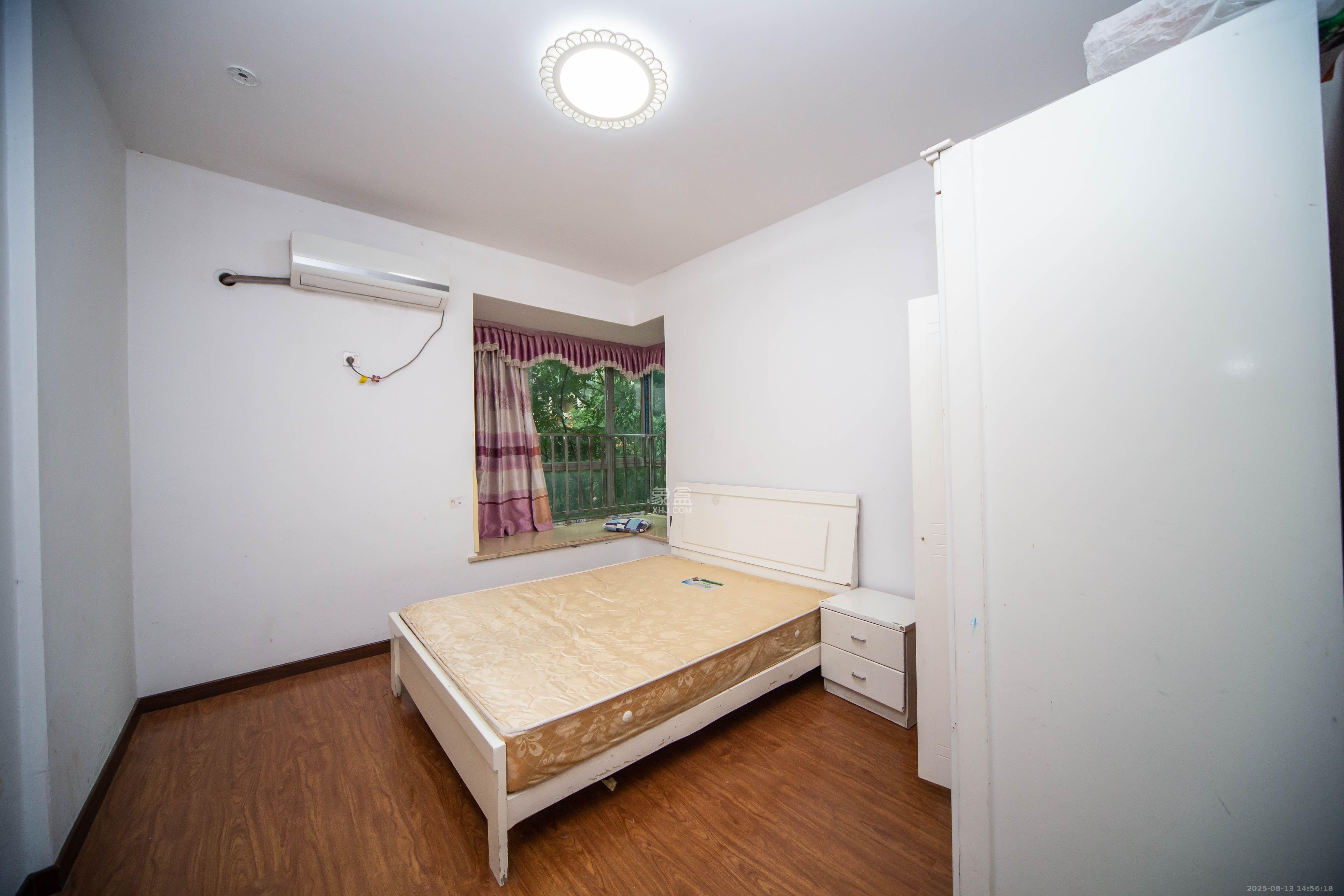 新城新世界一二三期 3室2厅1卫 2300.0元/月 新城新世界一二三期 3室2厅1卫 2300.0元/月室内图