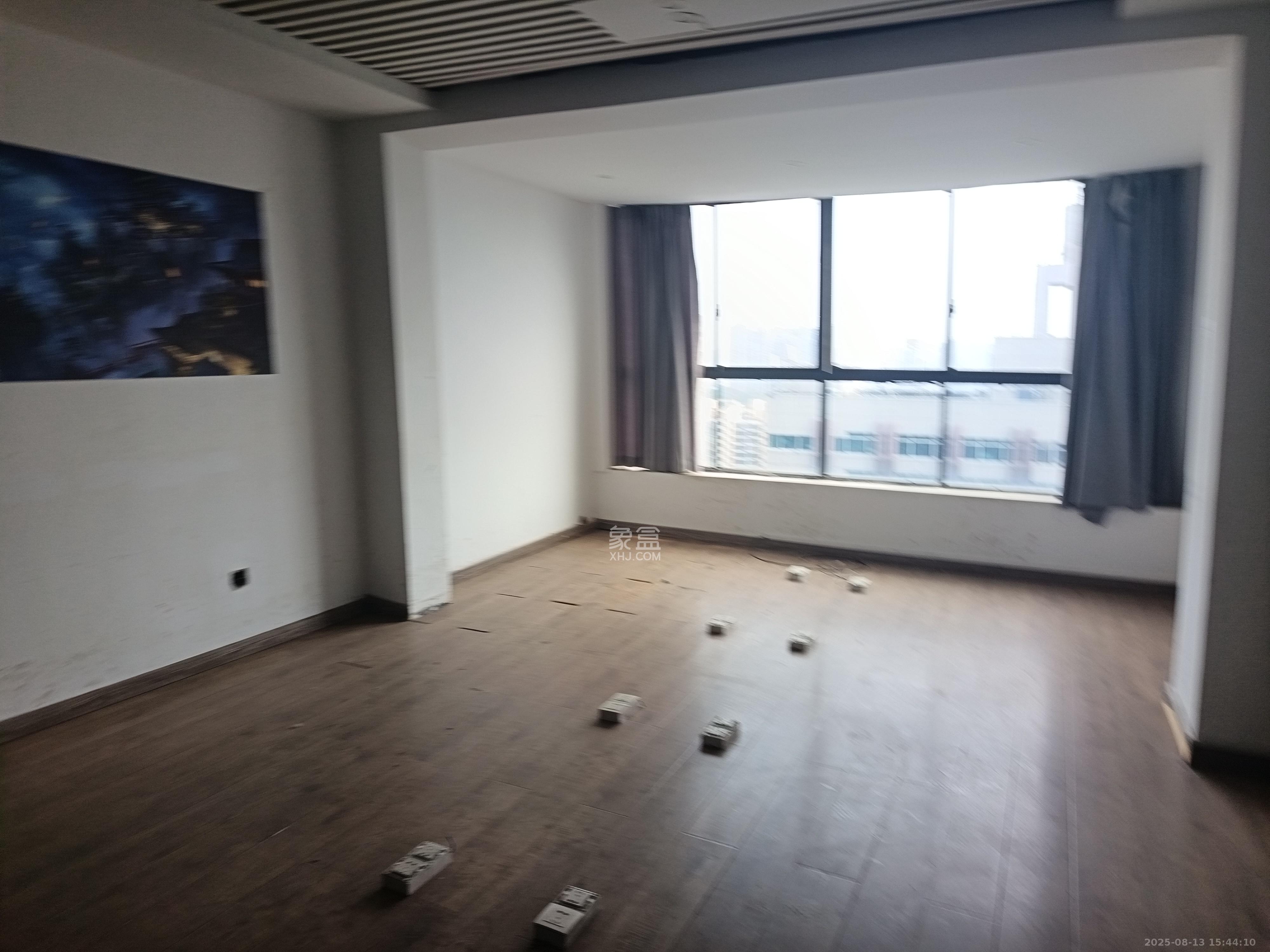 尚城  1室1厅1卫    9000.0元/月室内图