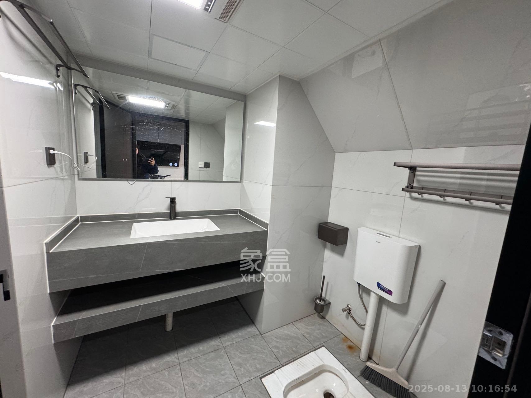 中建嘉和城  2室1厅1卫    2500.0元/月 中建嘉和城  2室1厅1卫    2500.0元/月室内图