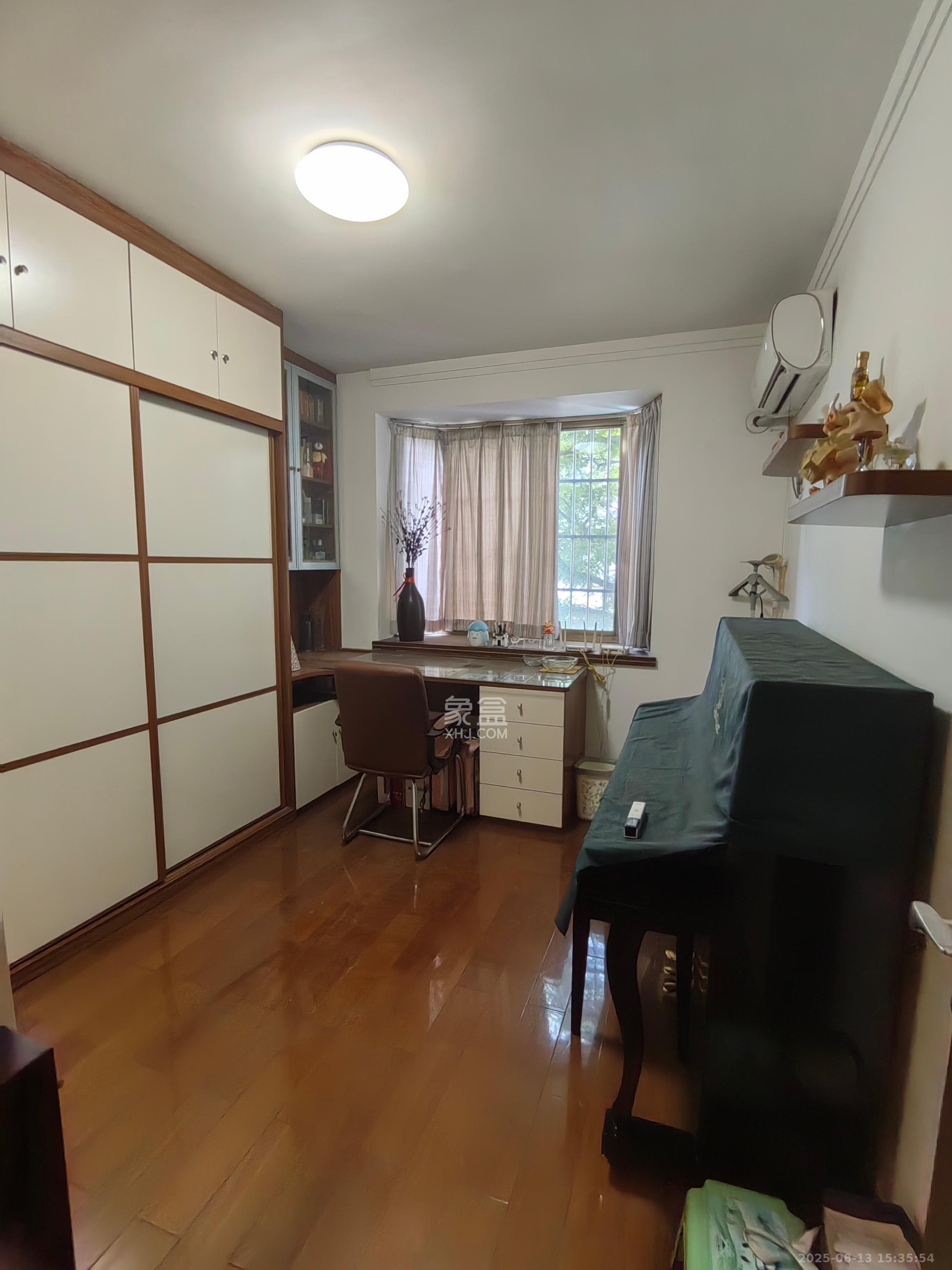 东南明苑 3室2厅2卫 2400.0元/月 东南明苑 3室2厅2卫 2400.0元/月室内图